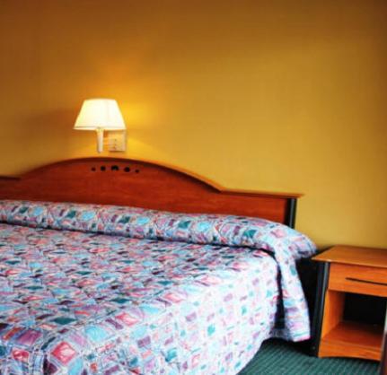 Speedway Inn photo 5