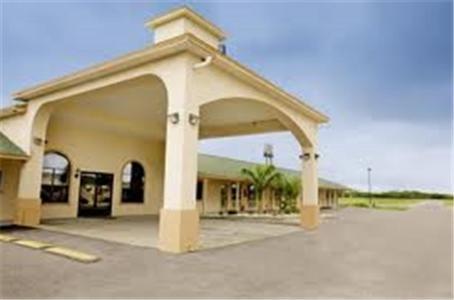 Riviera Inn and Suites photo 1