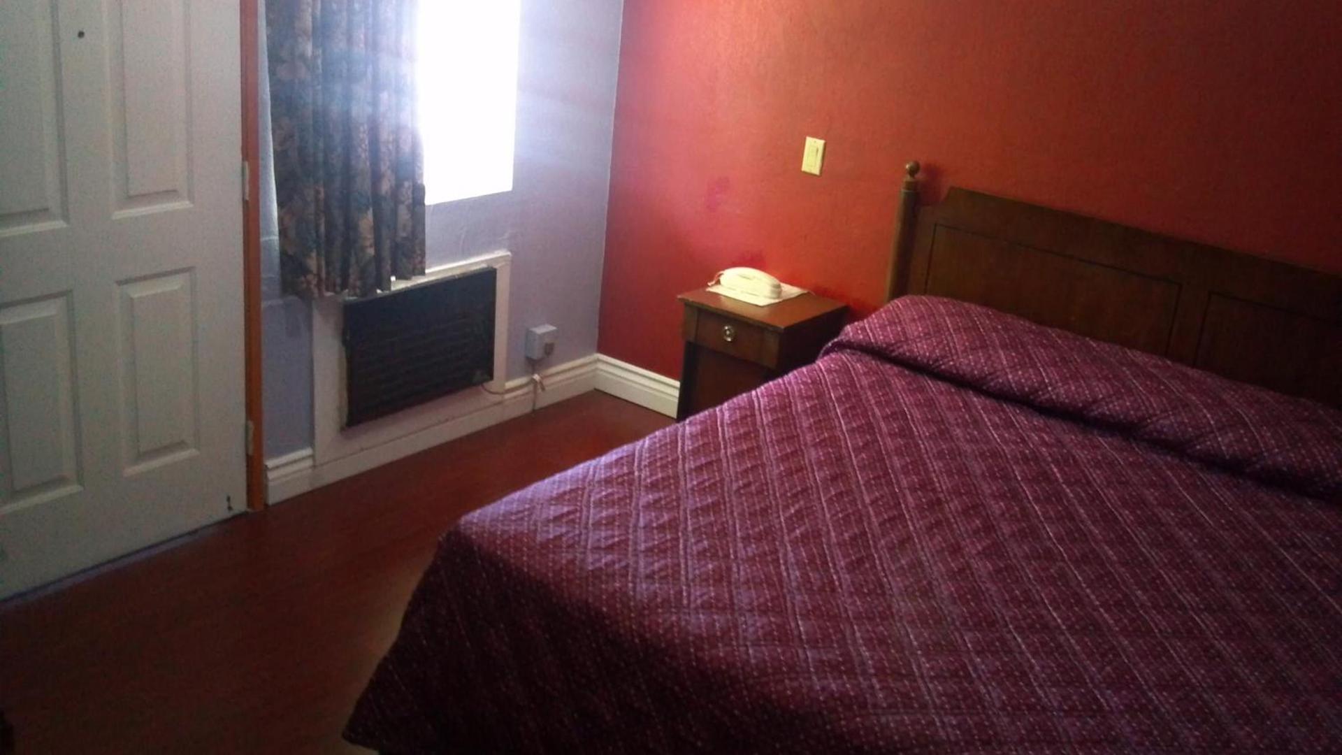 Travel Eagle Inn Motel photo 15