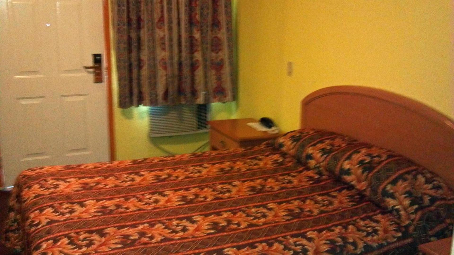 Travel Eagle Inn Motel photo 17