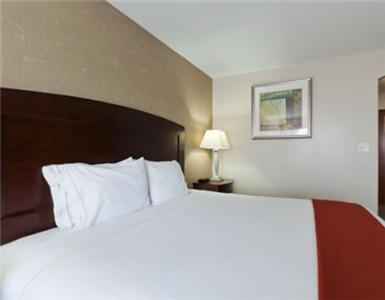 Holiday Inn Express & Suites College Station by IHG photo 80