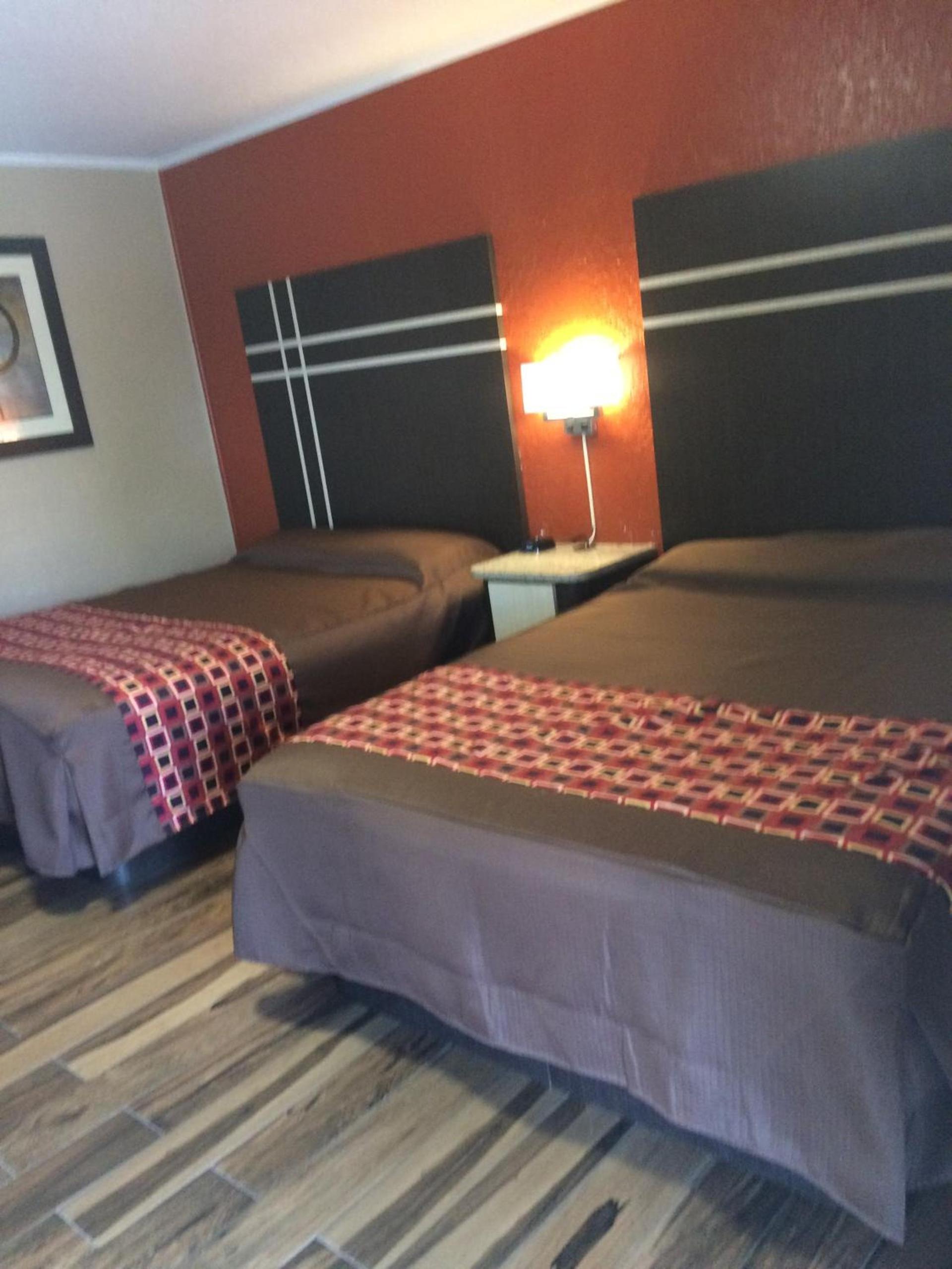 Budget Inn of Avon Park photo 13