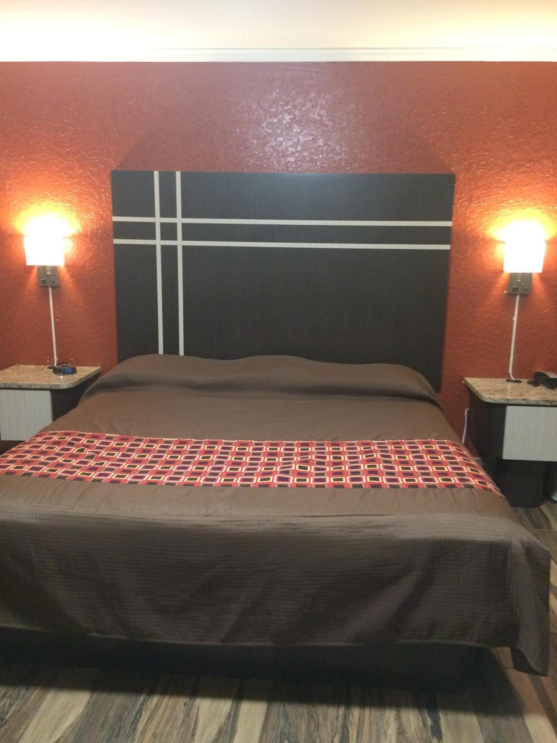 Budget Inn of Avon Park photo 17