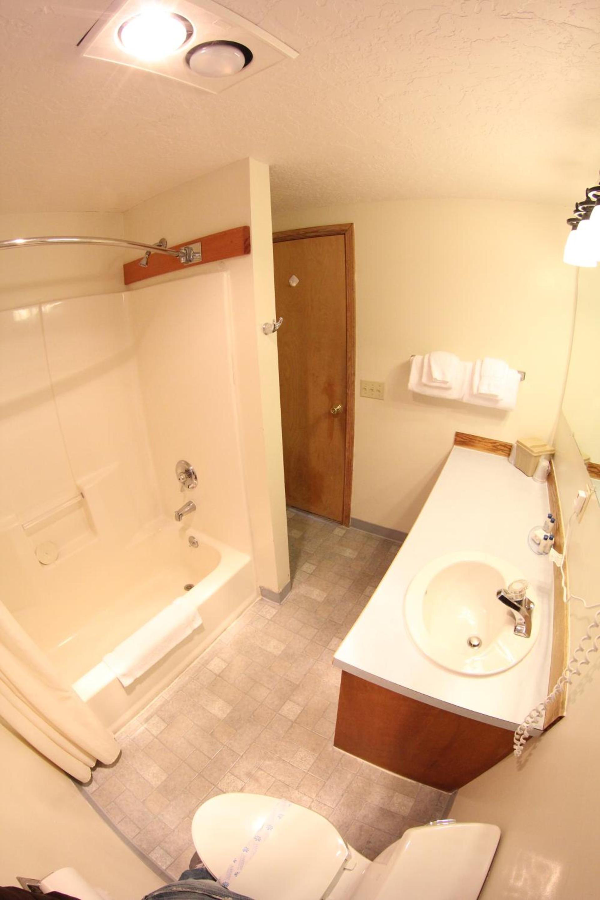 Sunset Surf Motel photo 25