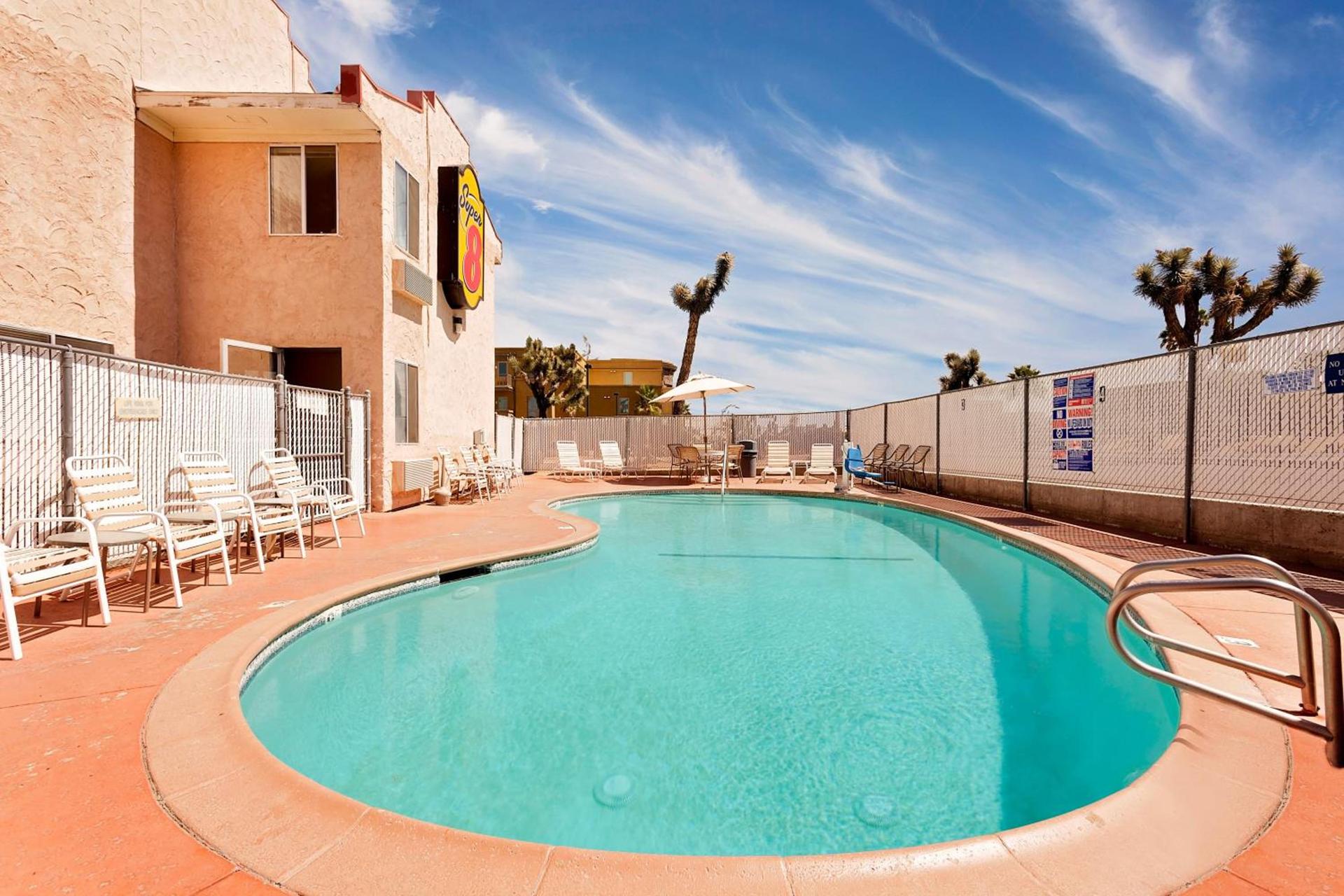 Super 8 by Wyndham Yucca Val/Joshua Tree Nat Pk Area photo 24