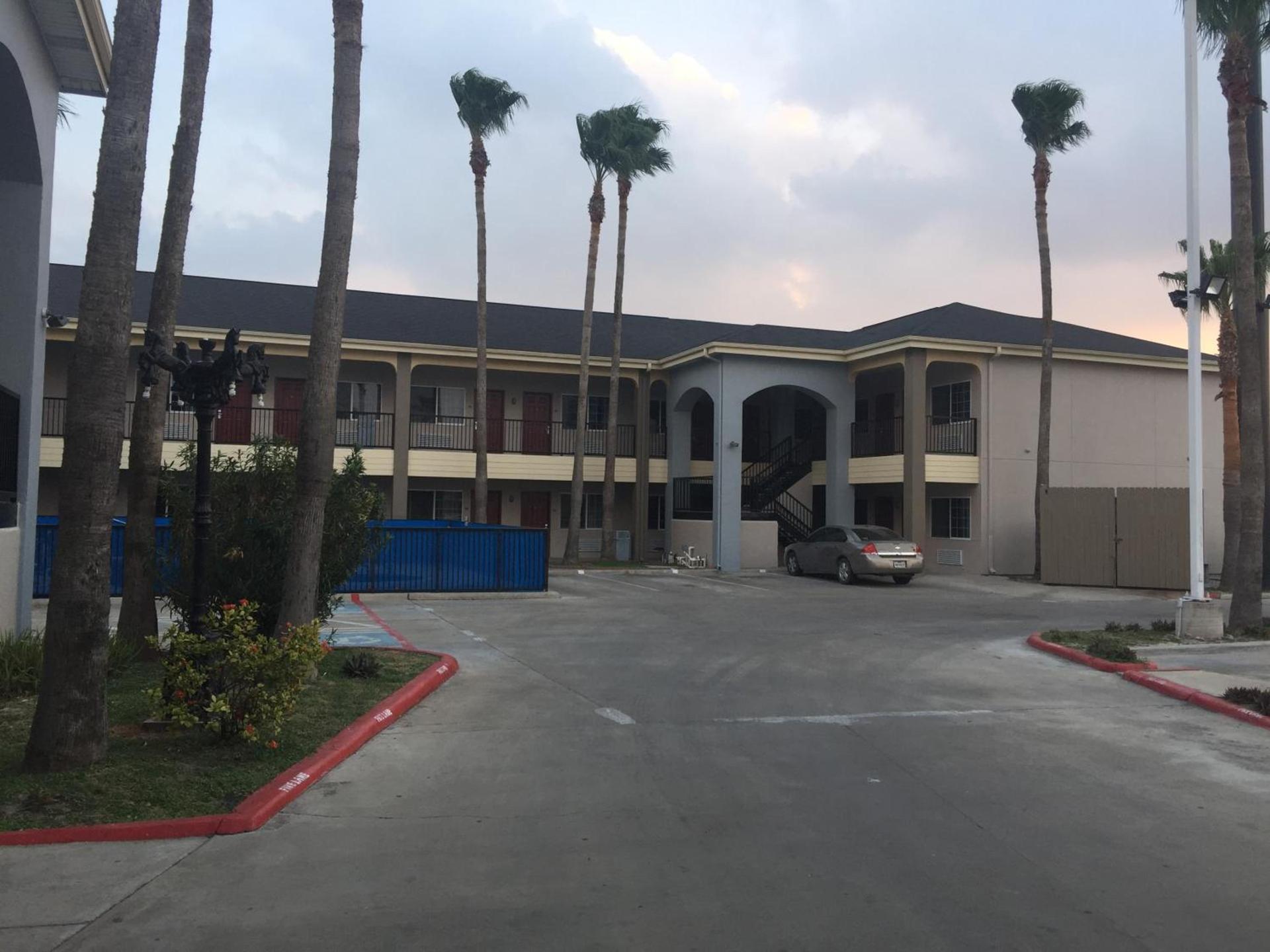 Texas Inn Downtown McAllen photo 21