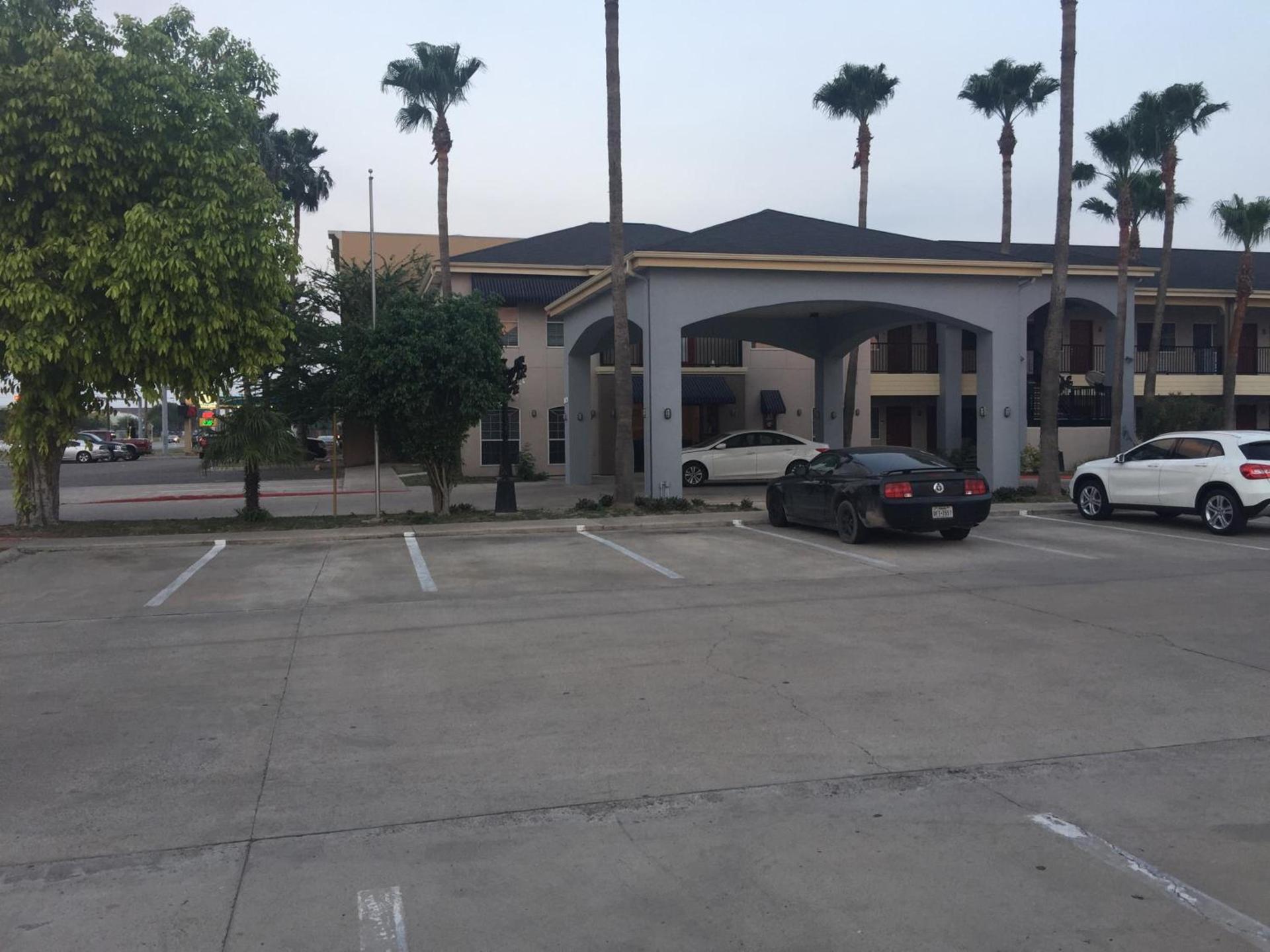 Texas Inn Downtown McAllen photo 22