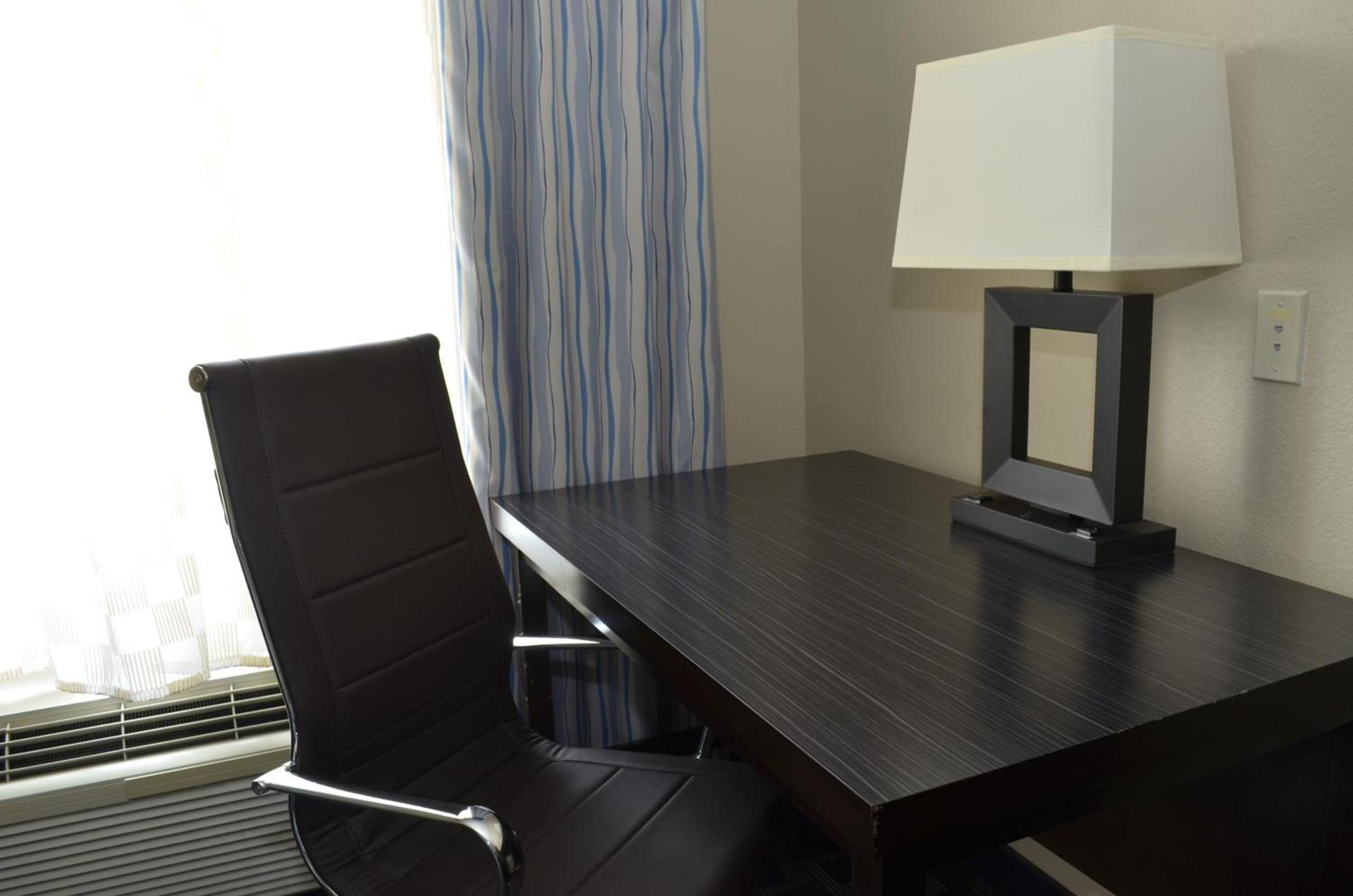 Super 8 by Wyndham Irving/DFW Apt/North photo 14