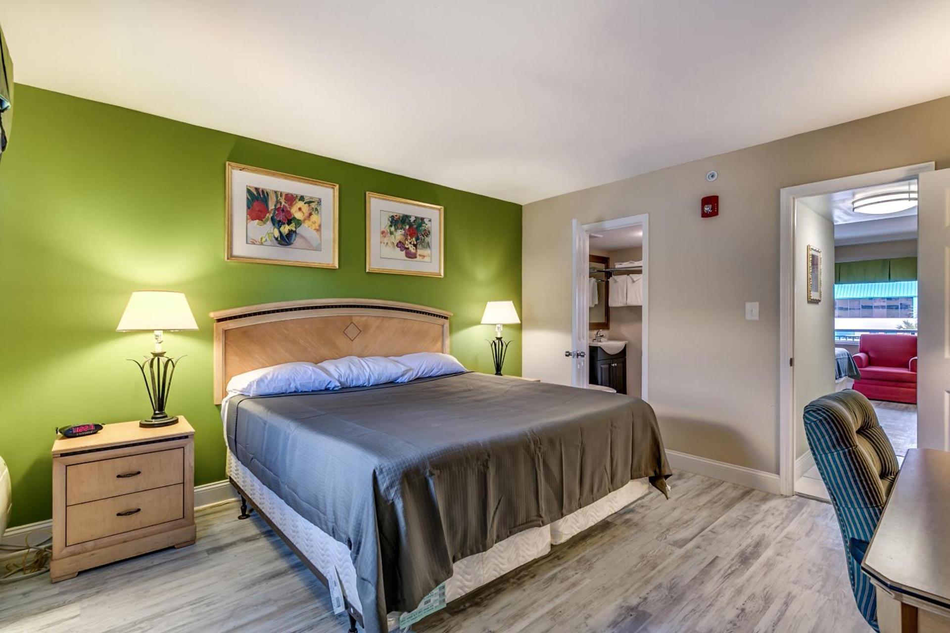Beachcomber Inn & Suites photo 15