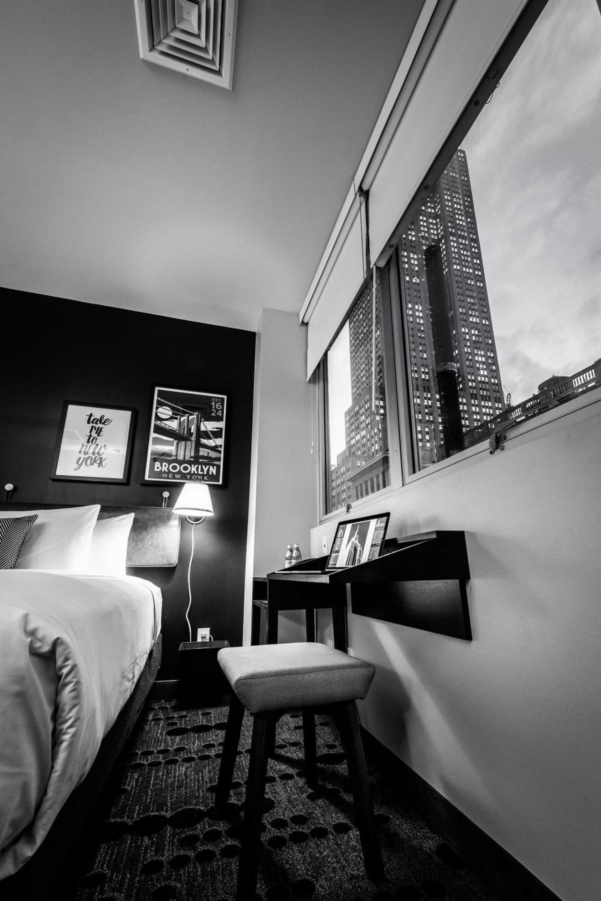 U Hotel Fifth Avenue, Empire State Building photo 42