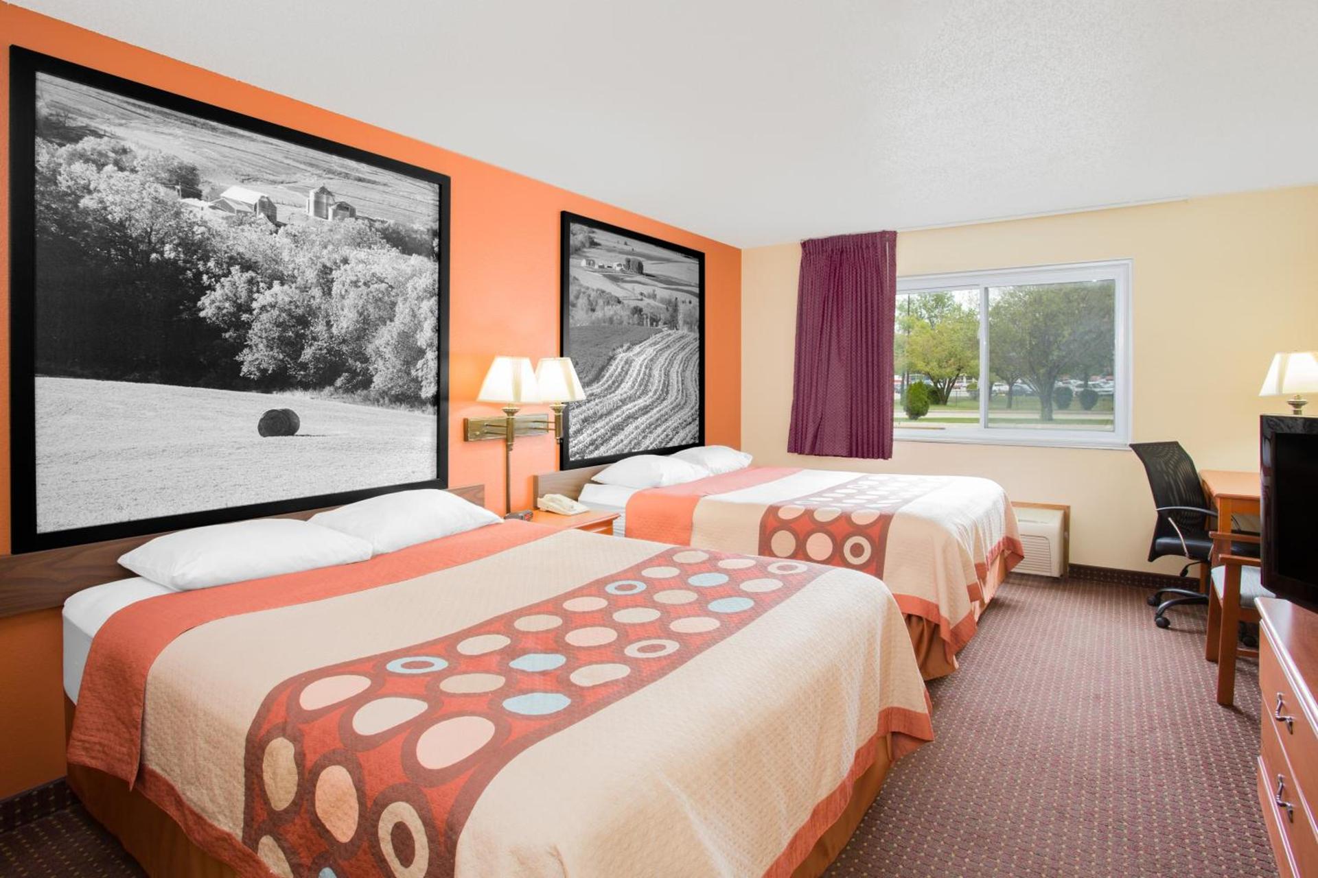 Super 8 by Wyndham Waverly photo 19