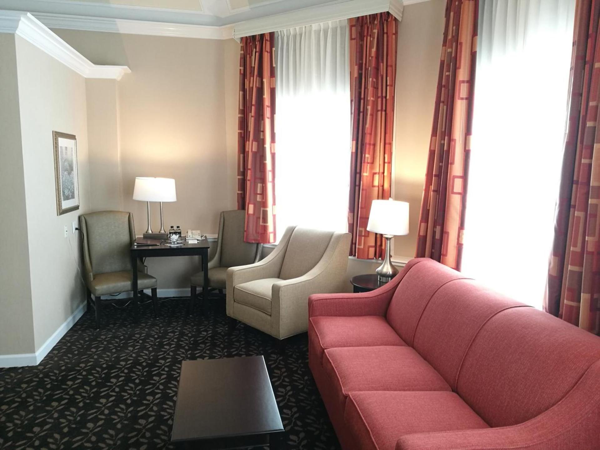 The Wilshire Grand Hotel photo 33