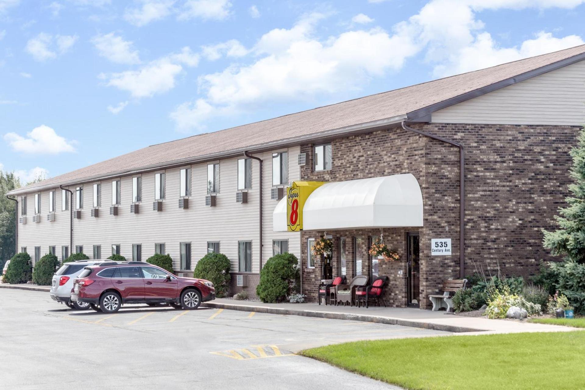 Super 8 by Wyndham Antigo photo 15