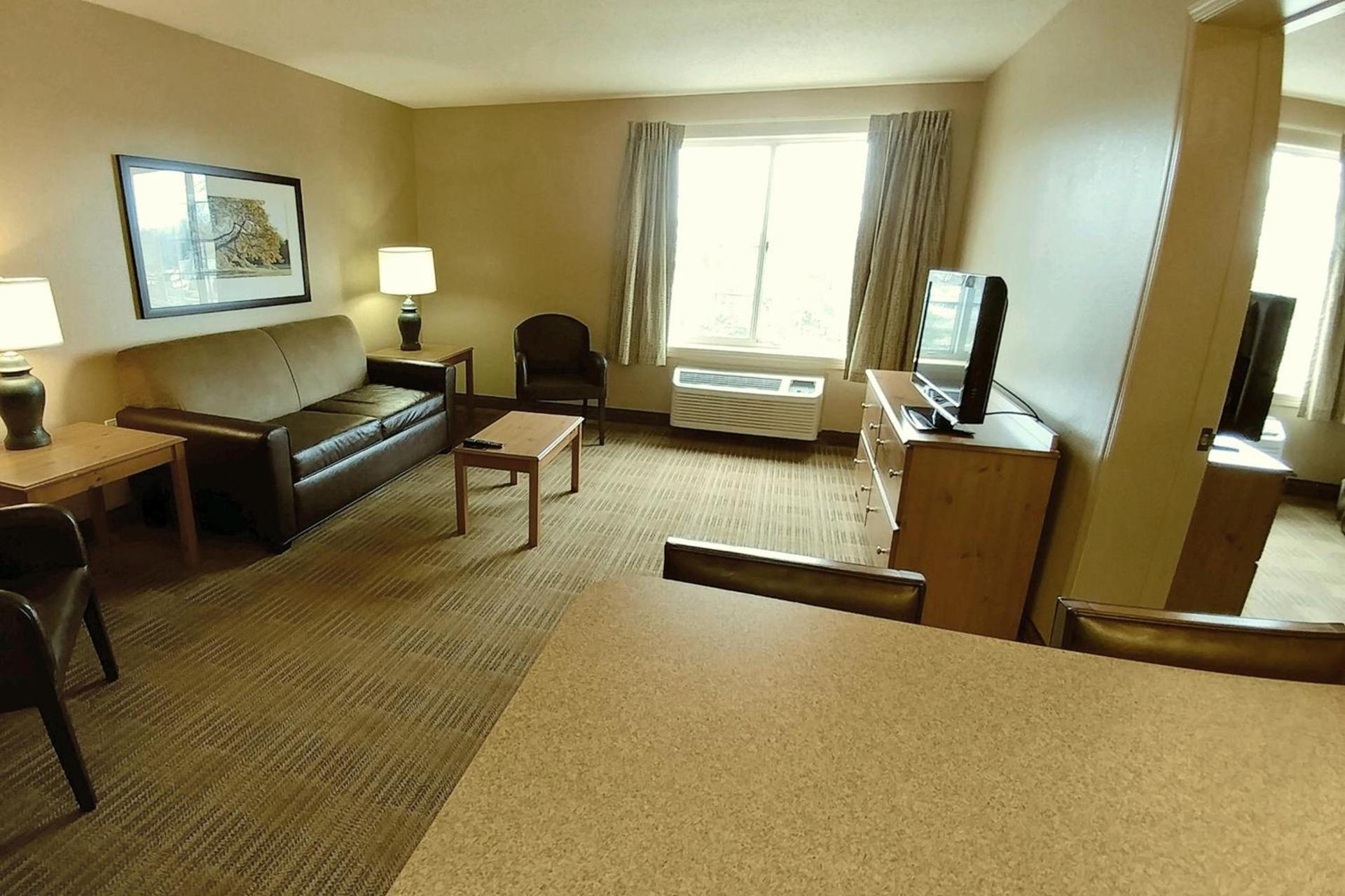 Extended Stay America Suites - Cleveland - Airport - North Olmsted photo 58