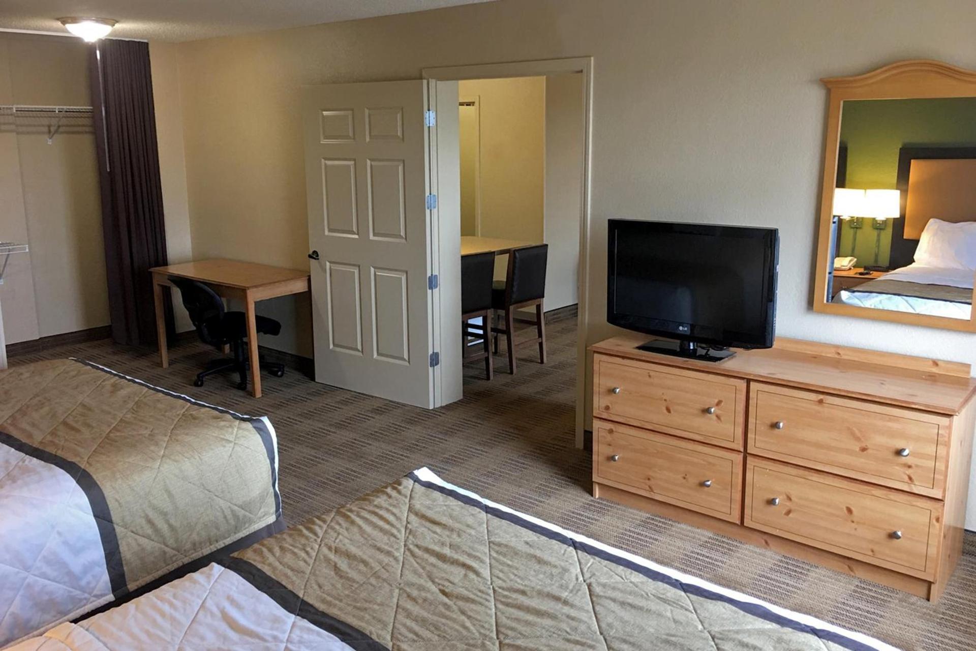 Extended Stay America Suites - Cleveland - Airport - North Olmsted photo 60