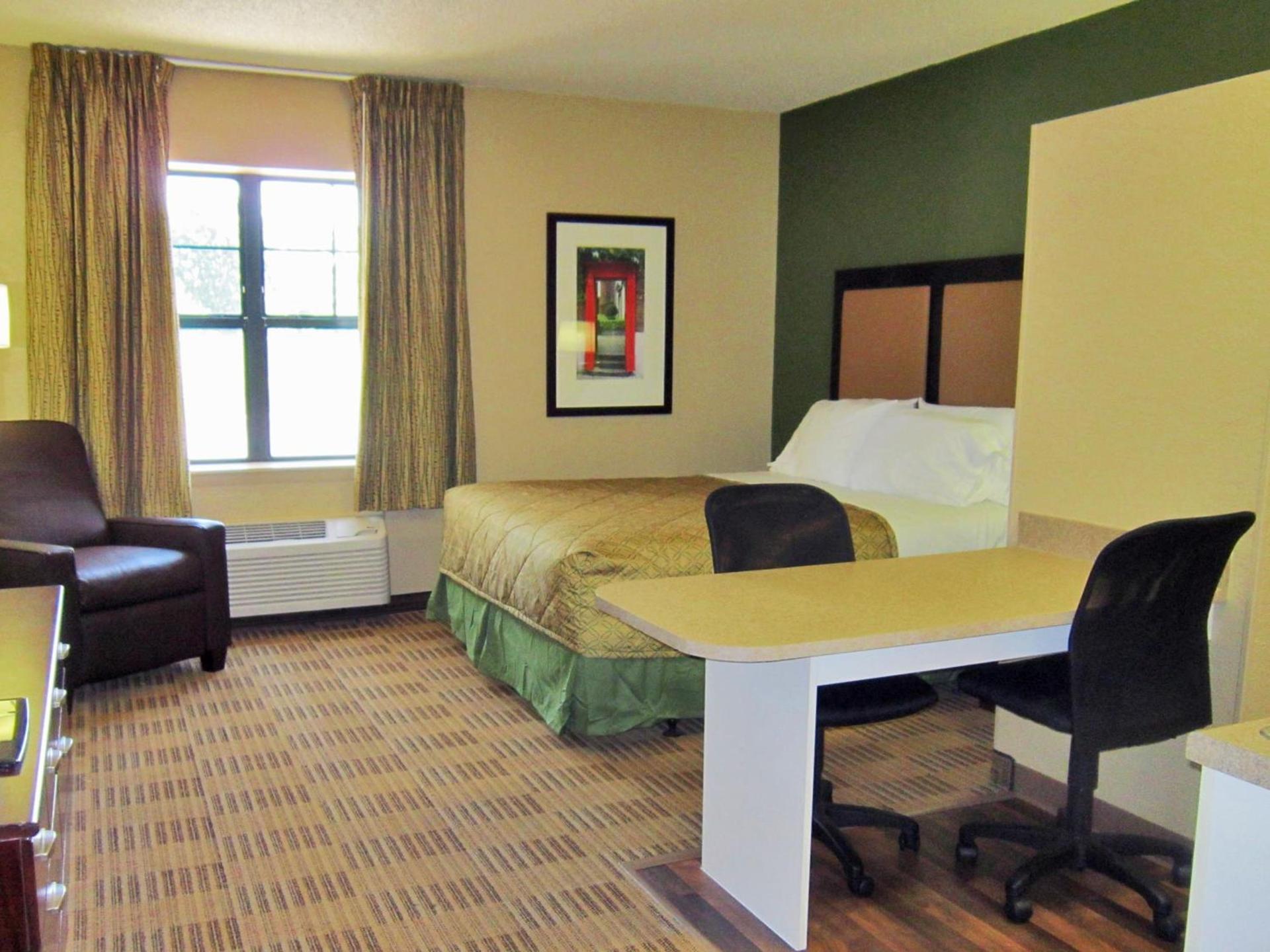 Extended Stay America Suites - Toledo - Holland photo 7