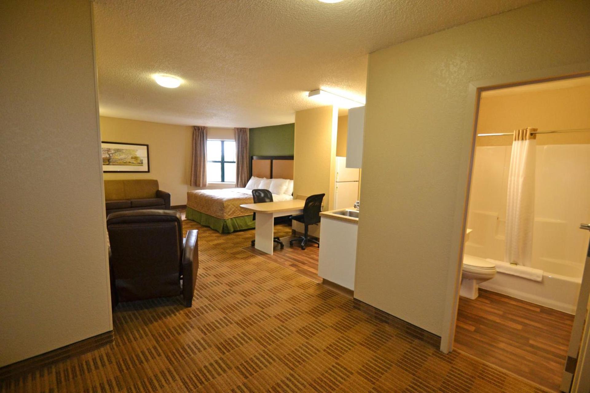 Extended Stay America Suites - Toledo - Holland photo 16
