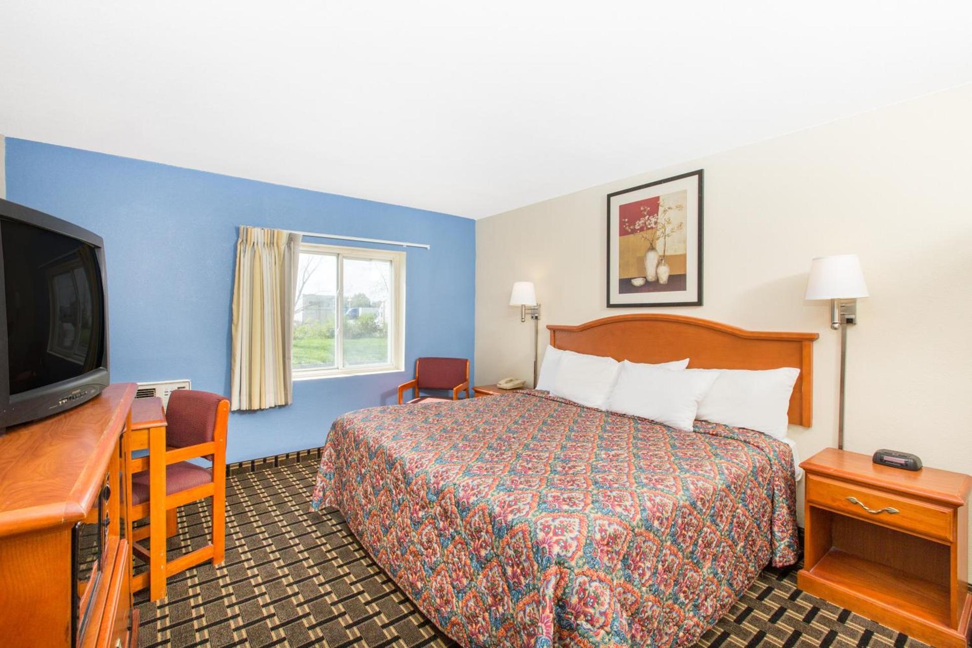 Days Inn by Wyndham Effingham photo 13