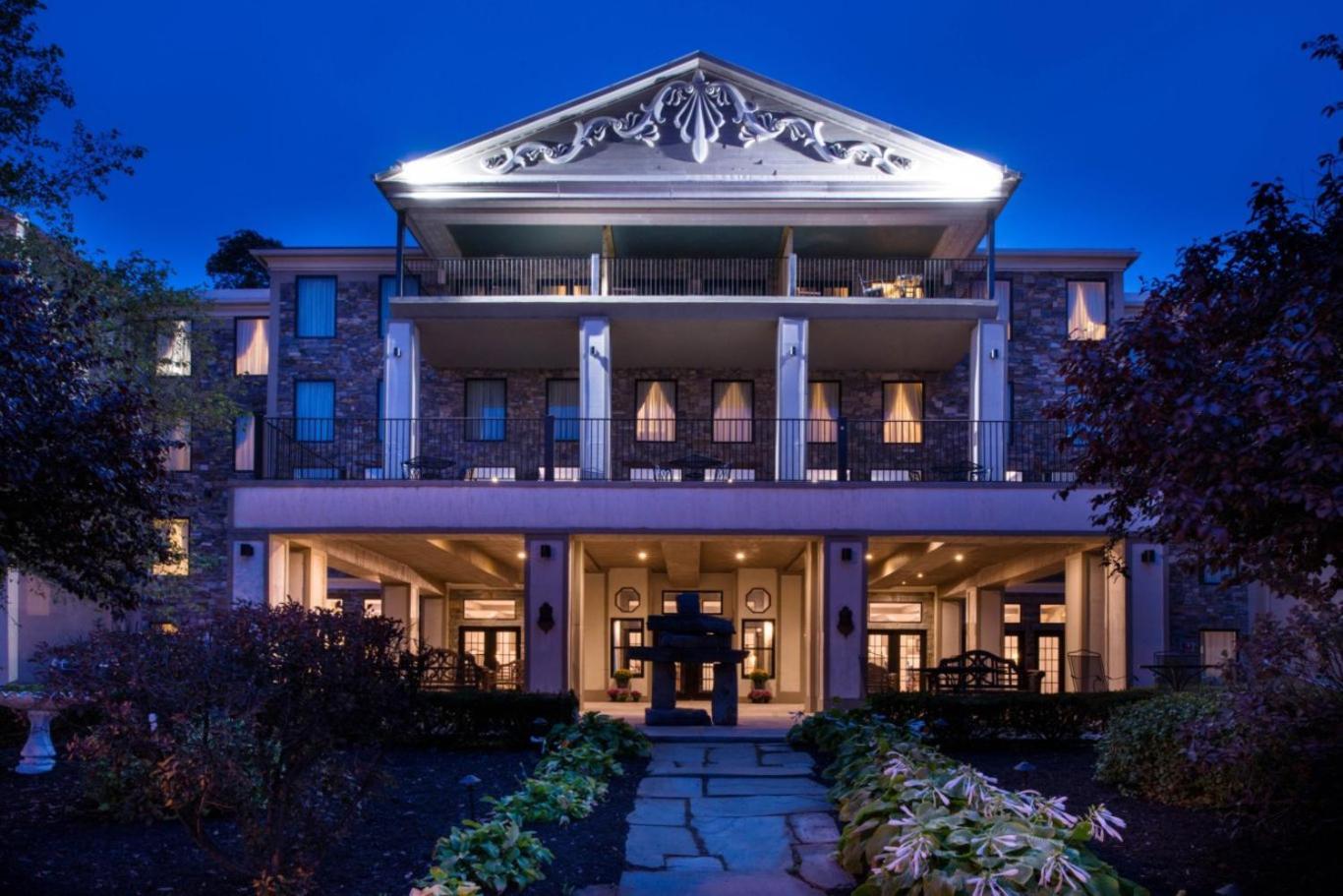 Niagara Crossing Hotel and Spa photo 13