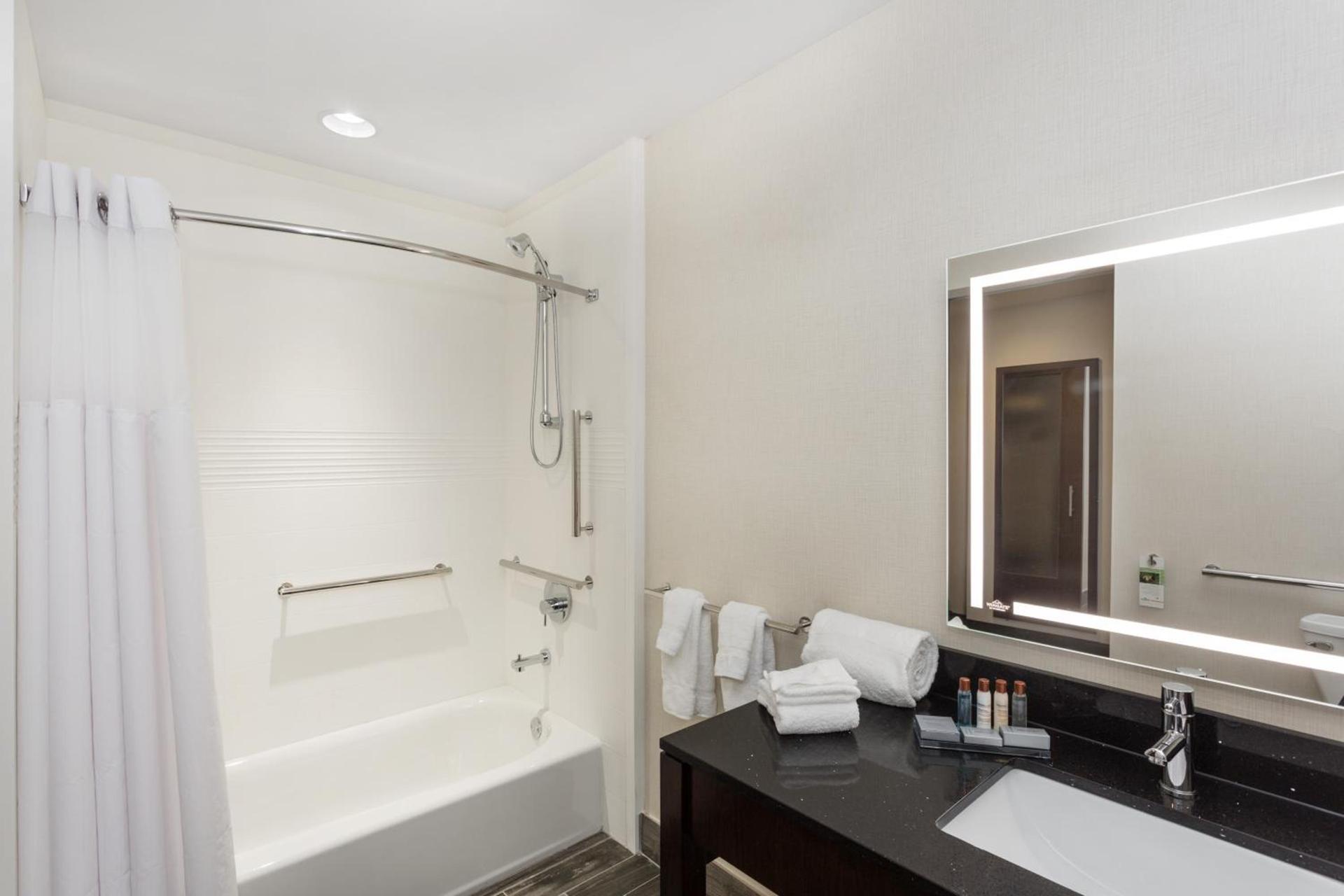 Wingate by Wyndham Miami Airport photo 22