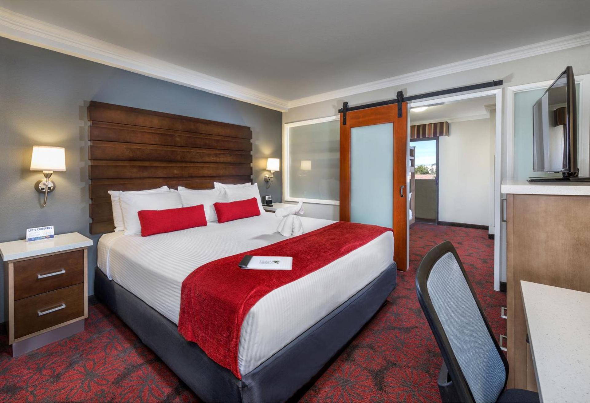 Desert Palms Hotel & Suites Anaheim Resort photo 17
