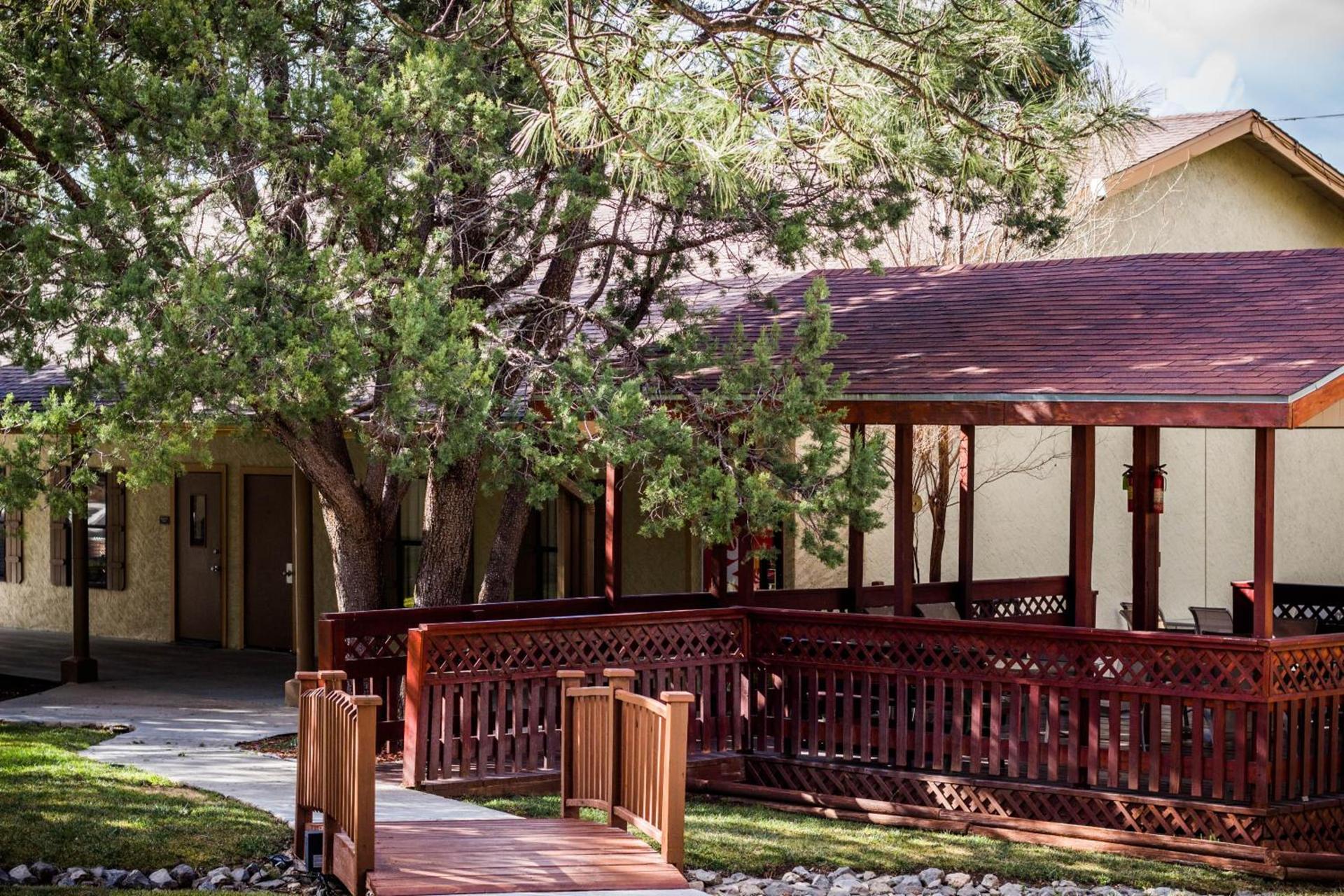 Best Western Pine Springs Inn photo 27