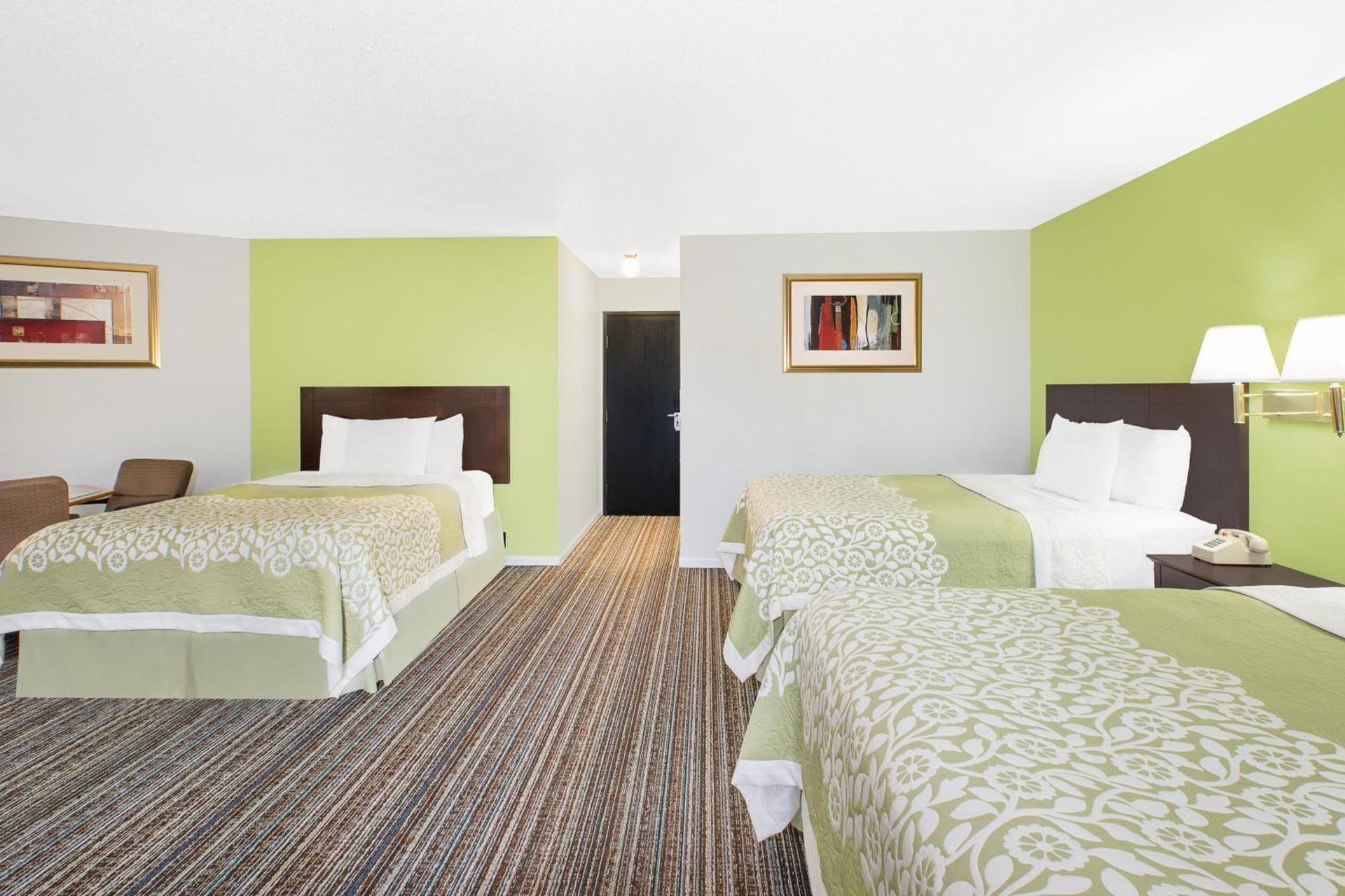 Days Inn by Wyndham York photo 19