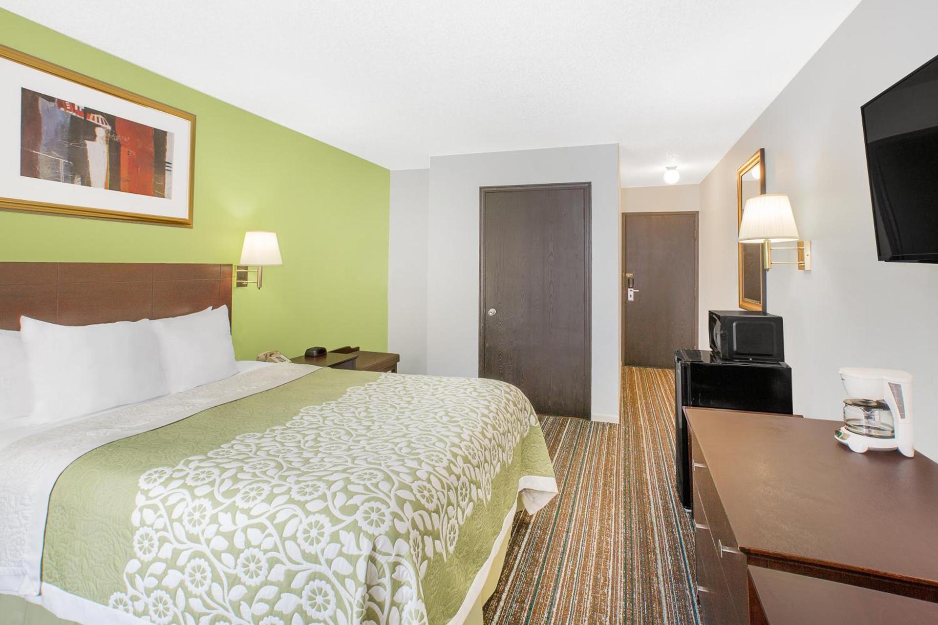 Days Inn by Wyndham York photo 23