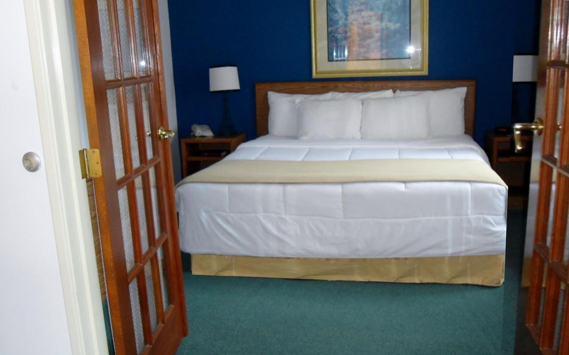 Days Inn by Wyndham Hinckley photo 22