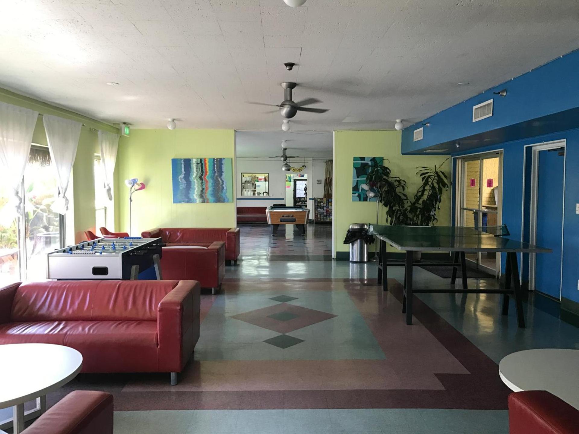 Banana Bungalow West Hollywood Hotel & Hostel photo 11