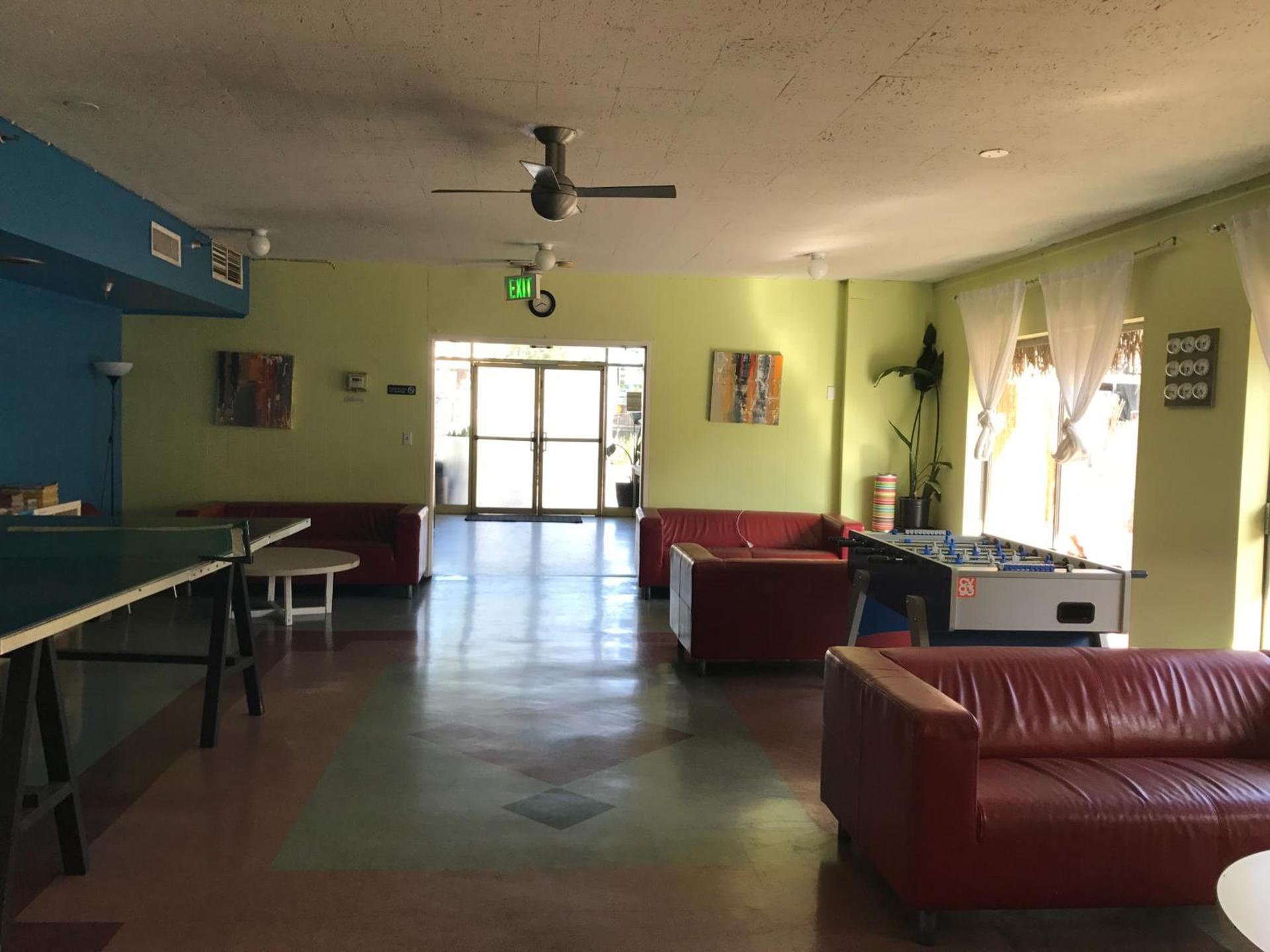 Banana Bungalow West Hollywood Hotel & Hostel photo 17