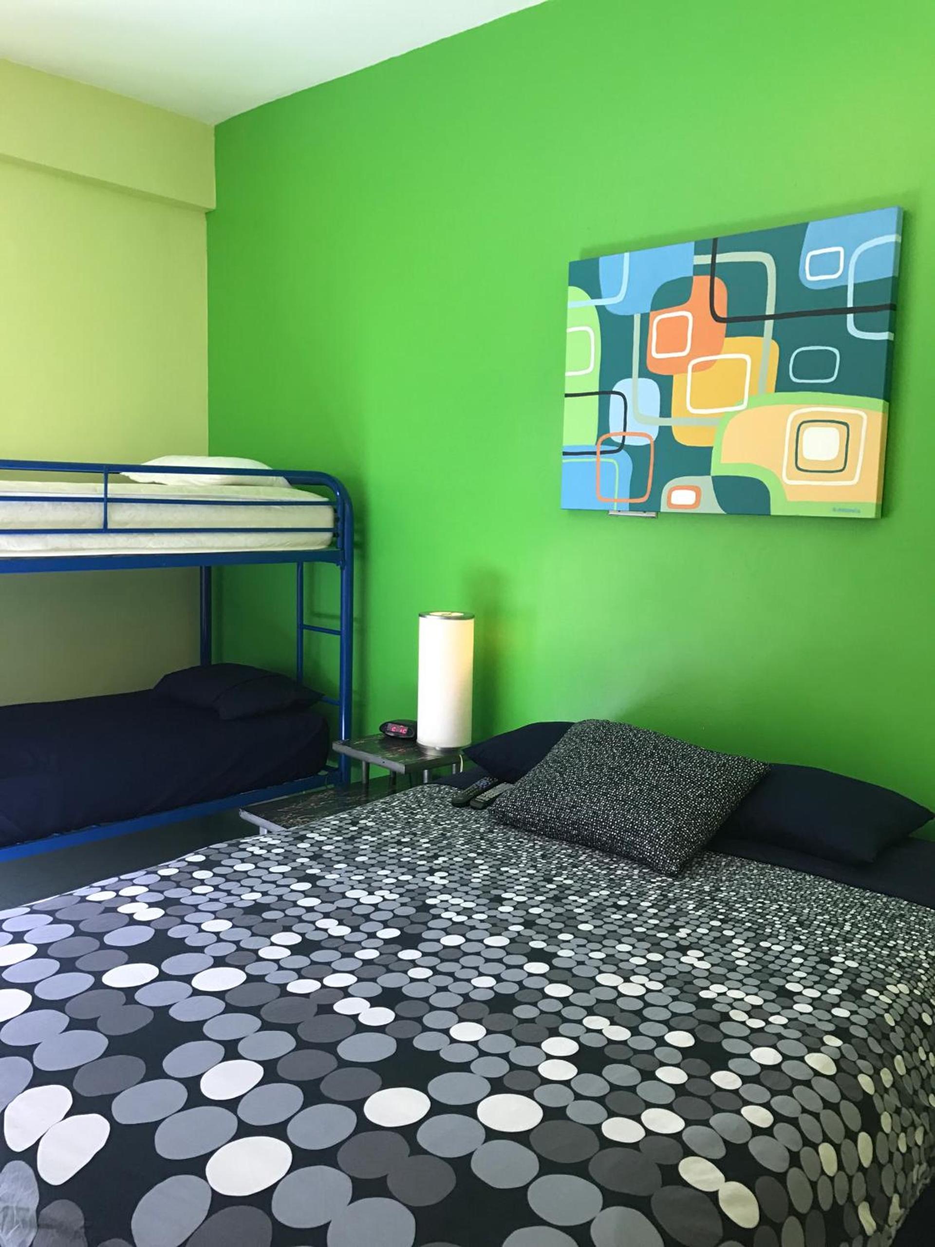 Banana Bungalow West Hollywood Hotel & Hostel photo 16