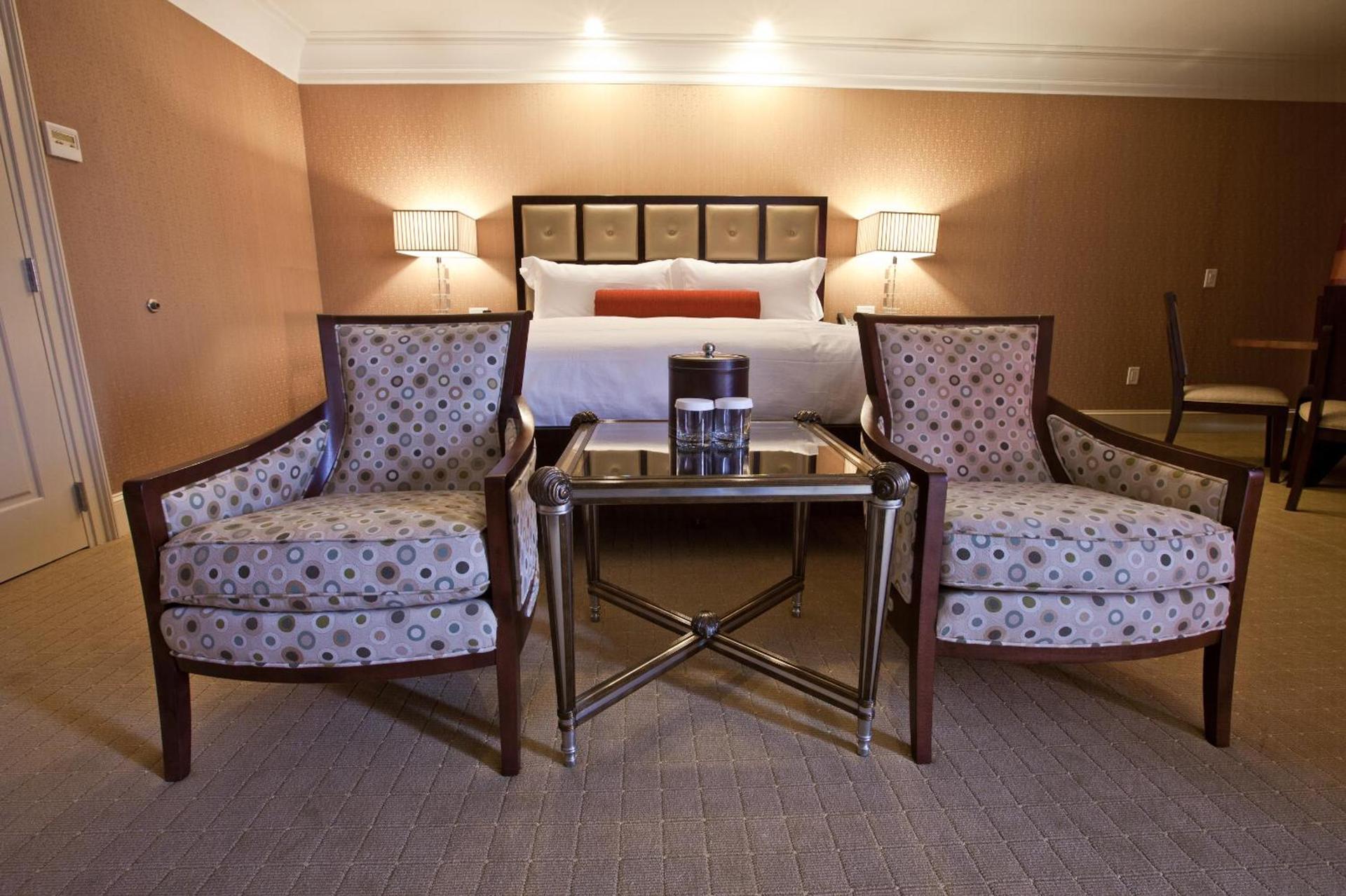 Town & Country Inn and Suites photo 2