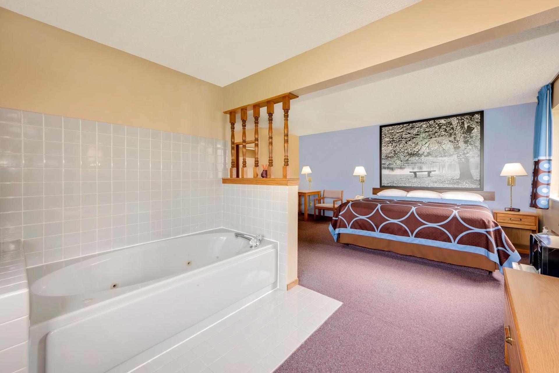 Super 8 by Wyndham Chariton photo 17