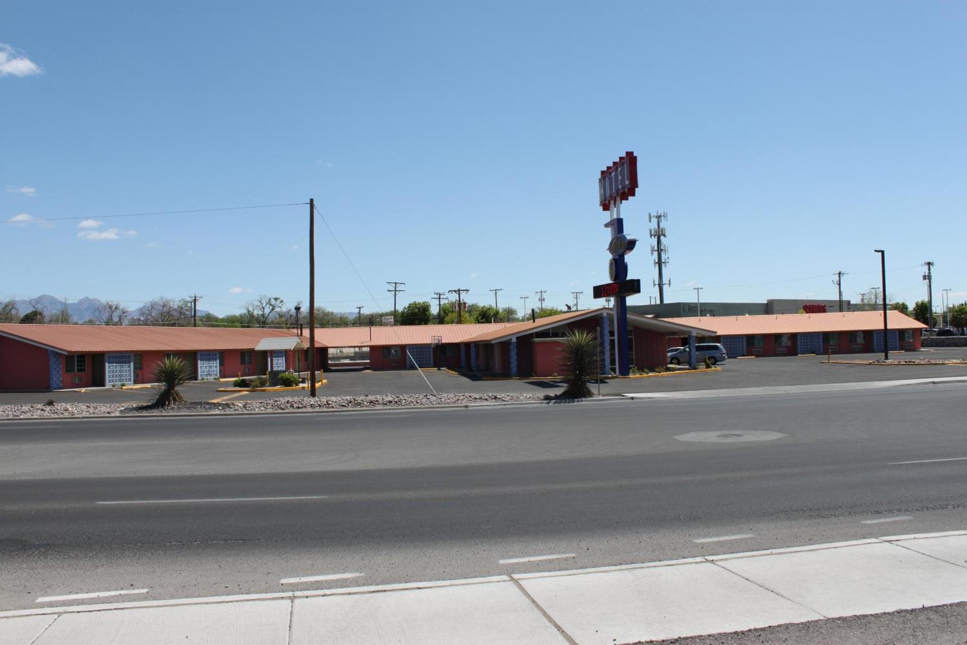 Century 21 Motel photo 32