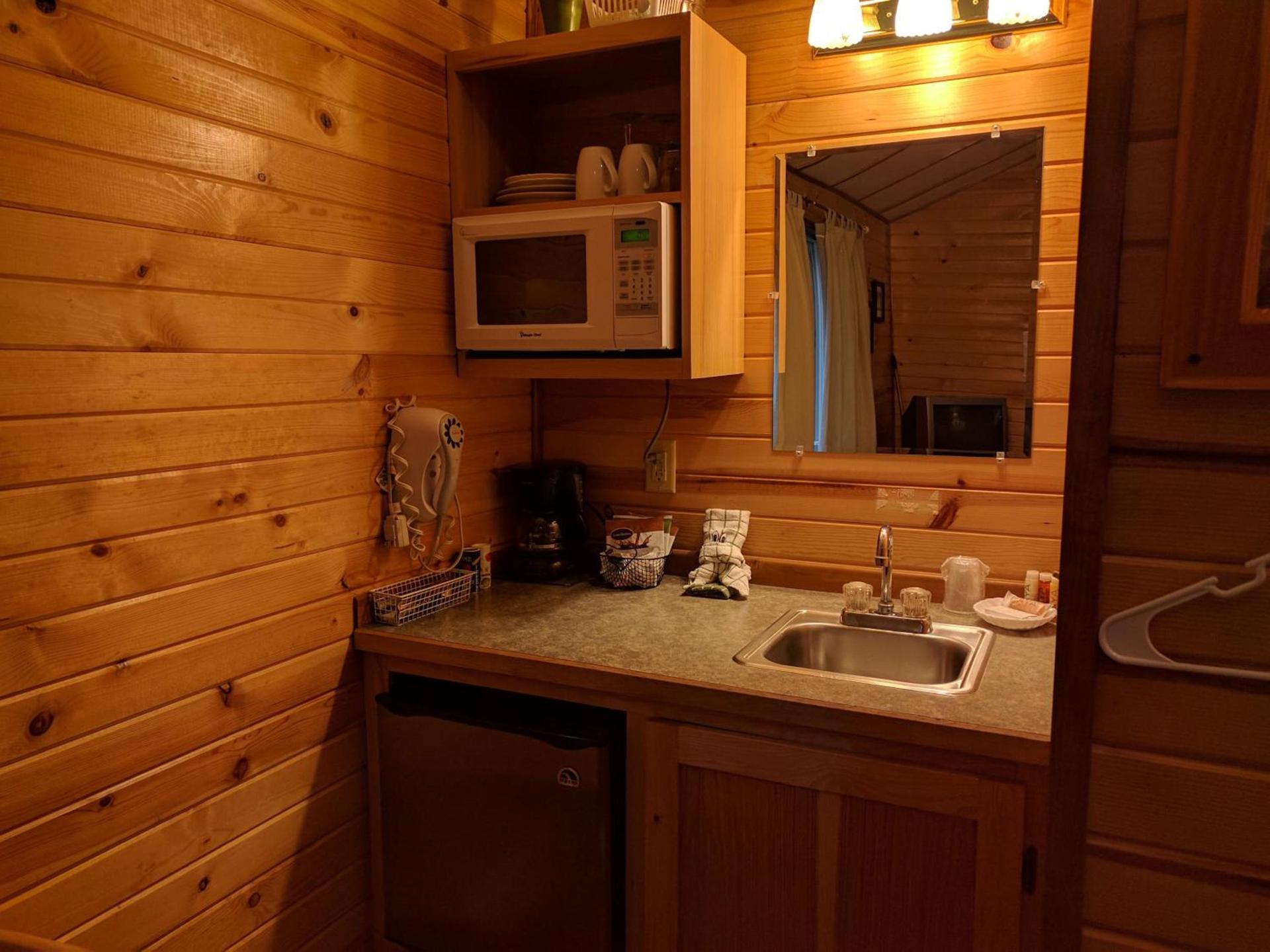 Emerald Forest Cabins photo 55