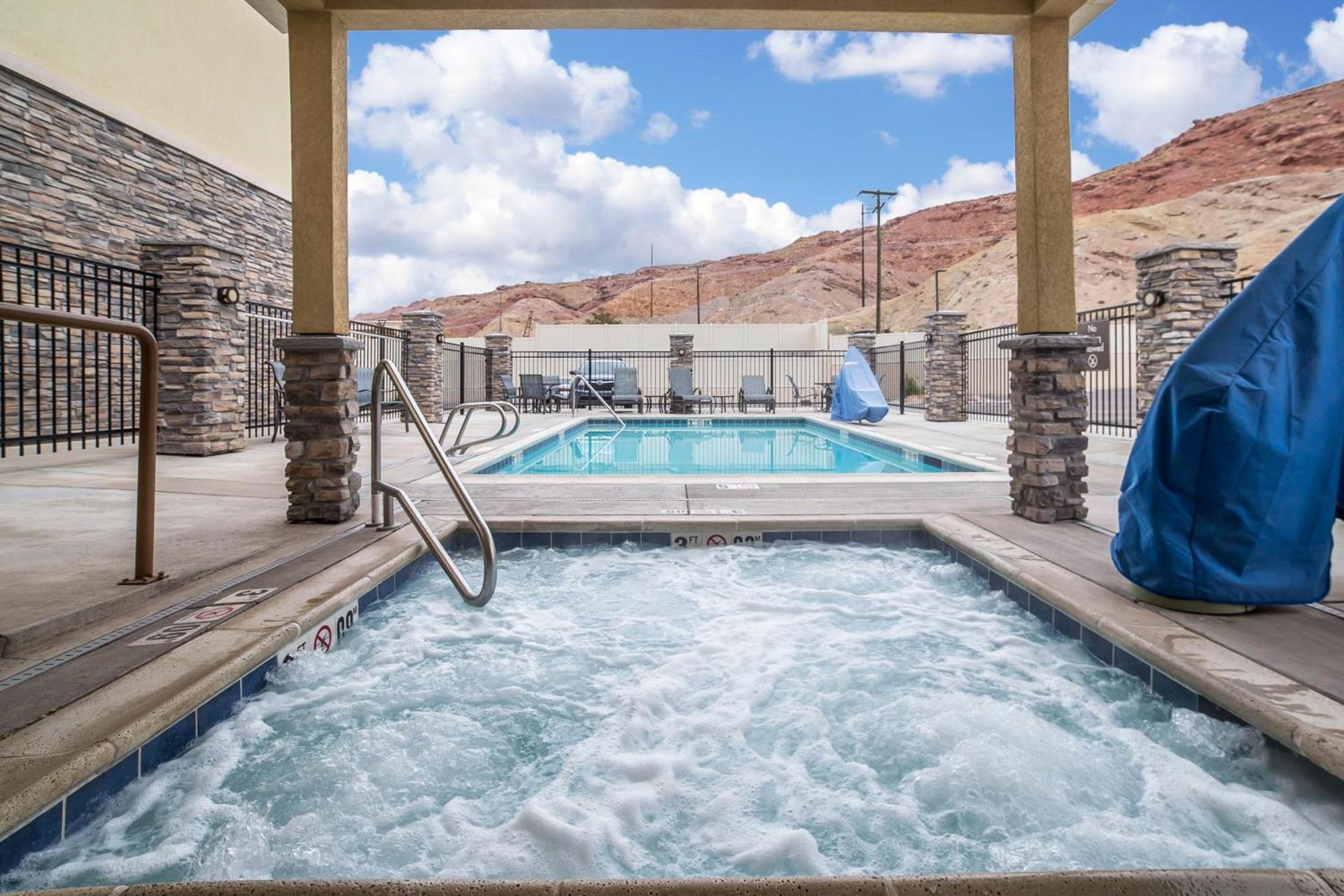 Comfort Suites Moab near Arches National Park photo 2