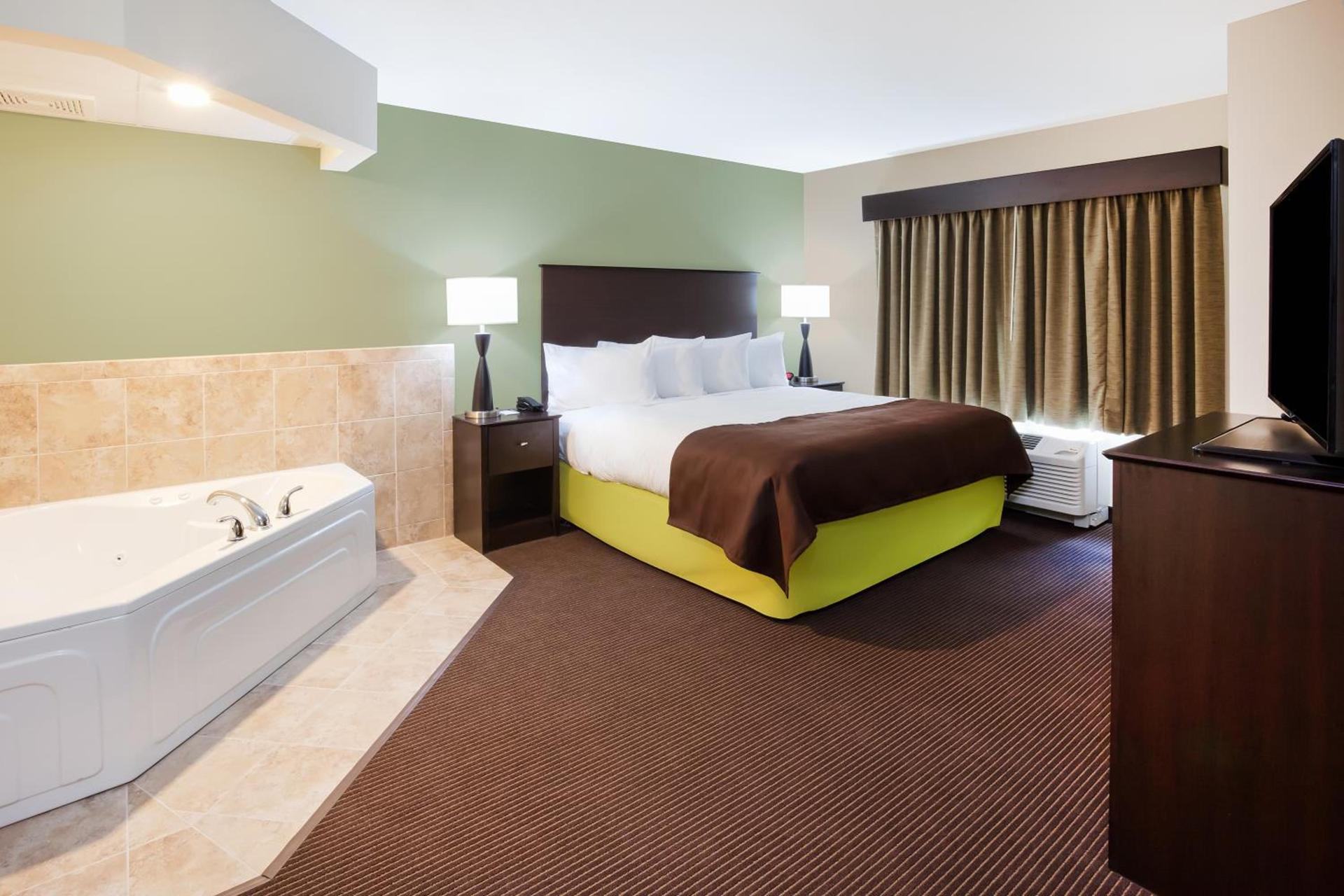 AmericInn by Wyndham DeWitt photo 42