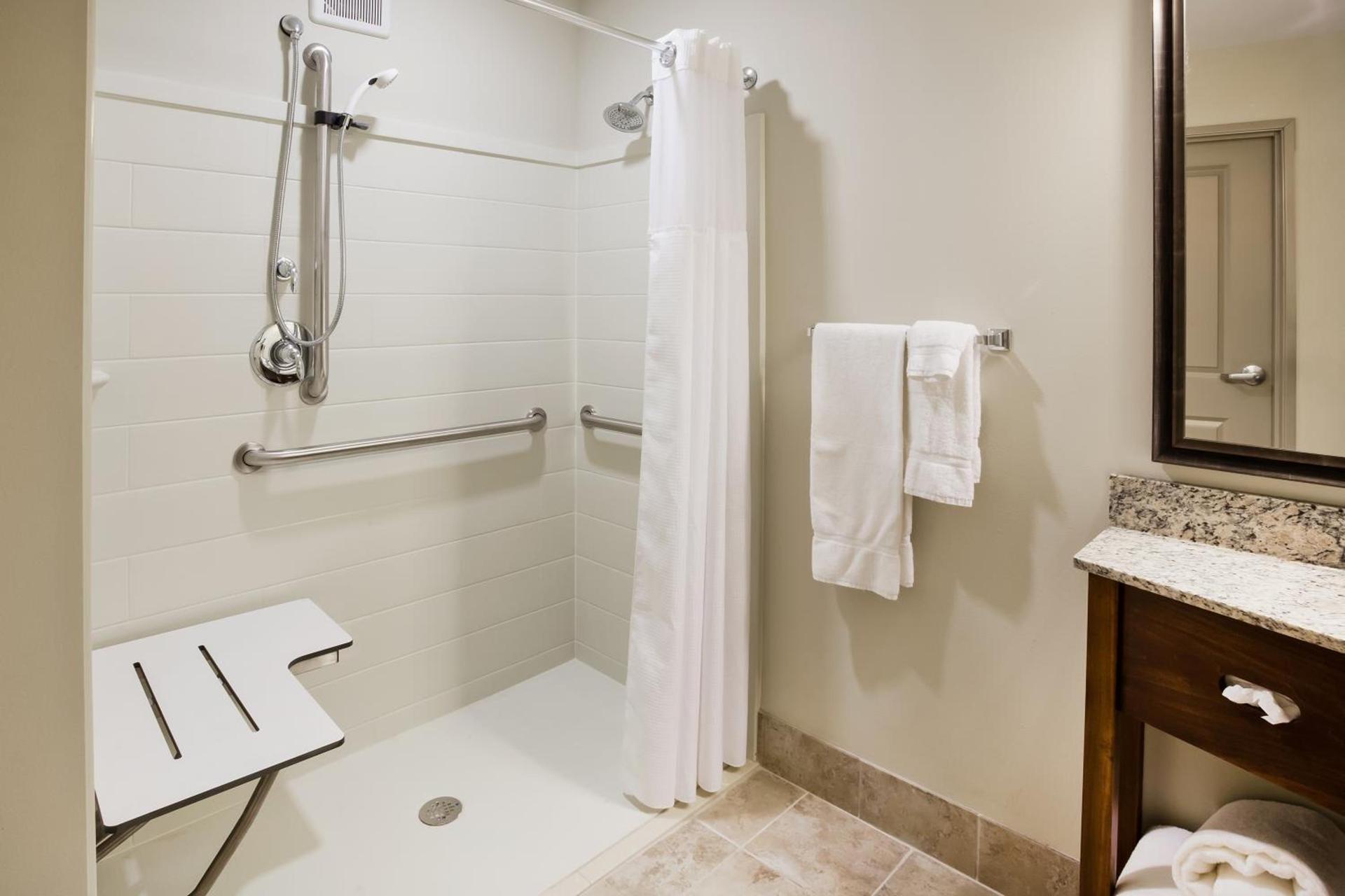 AmericInn by Wyndham DeWitt photo 52