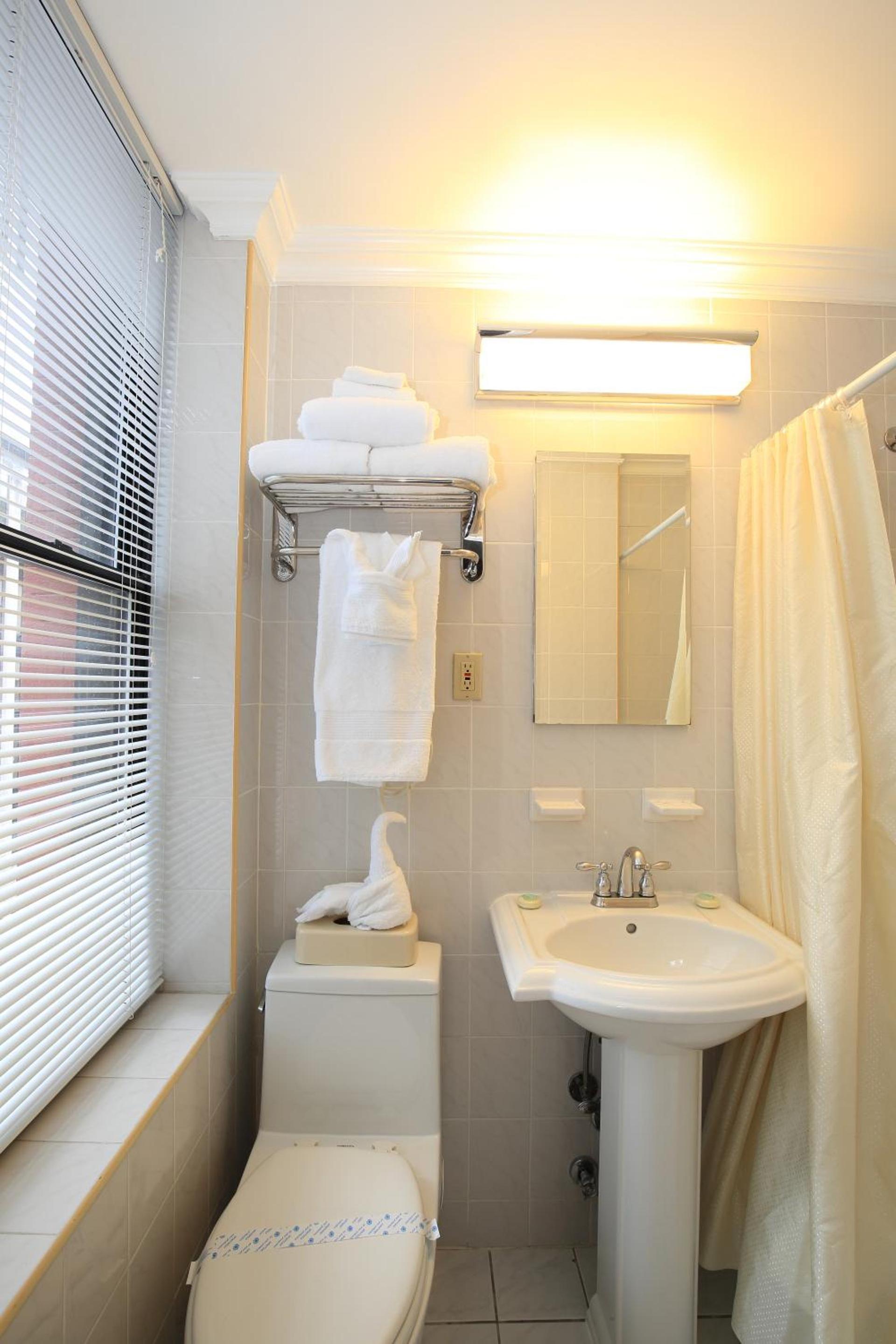 Radio City Apartments photo 7