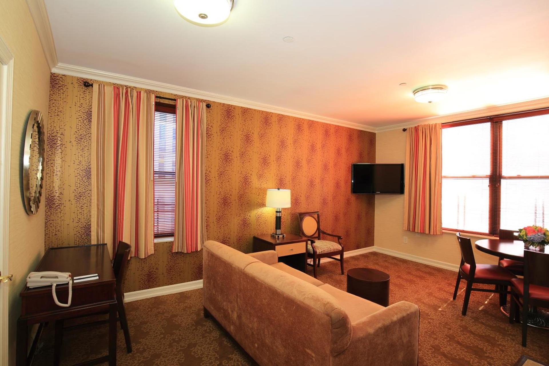 Radio City Apartments photo 5