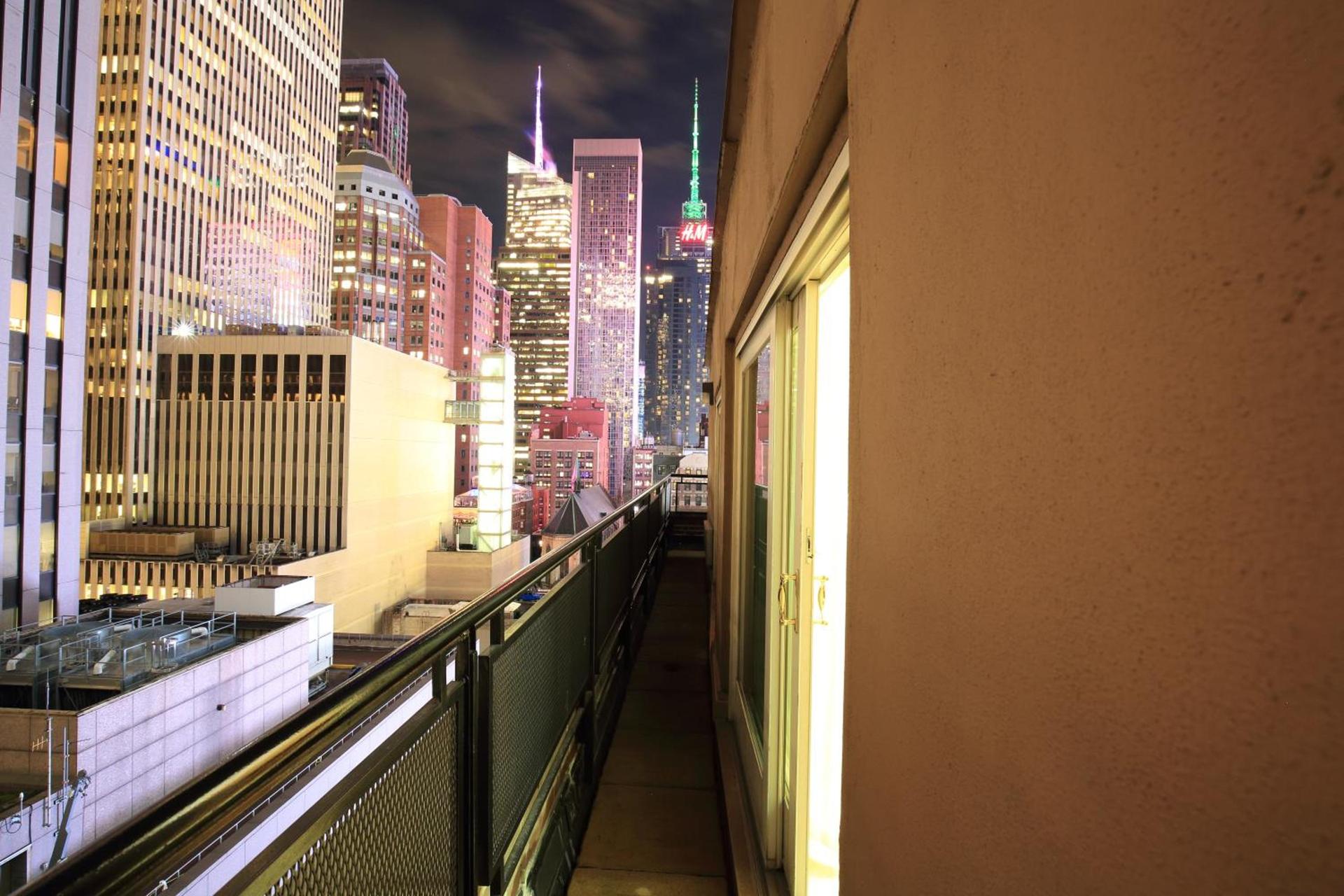 Radio City Apartments photo 3