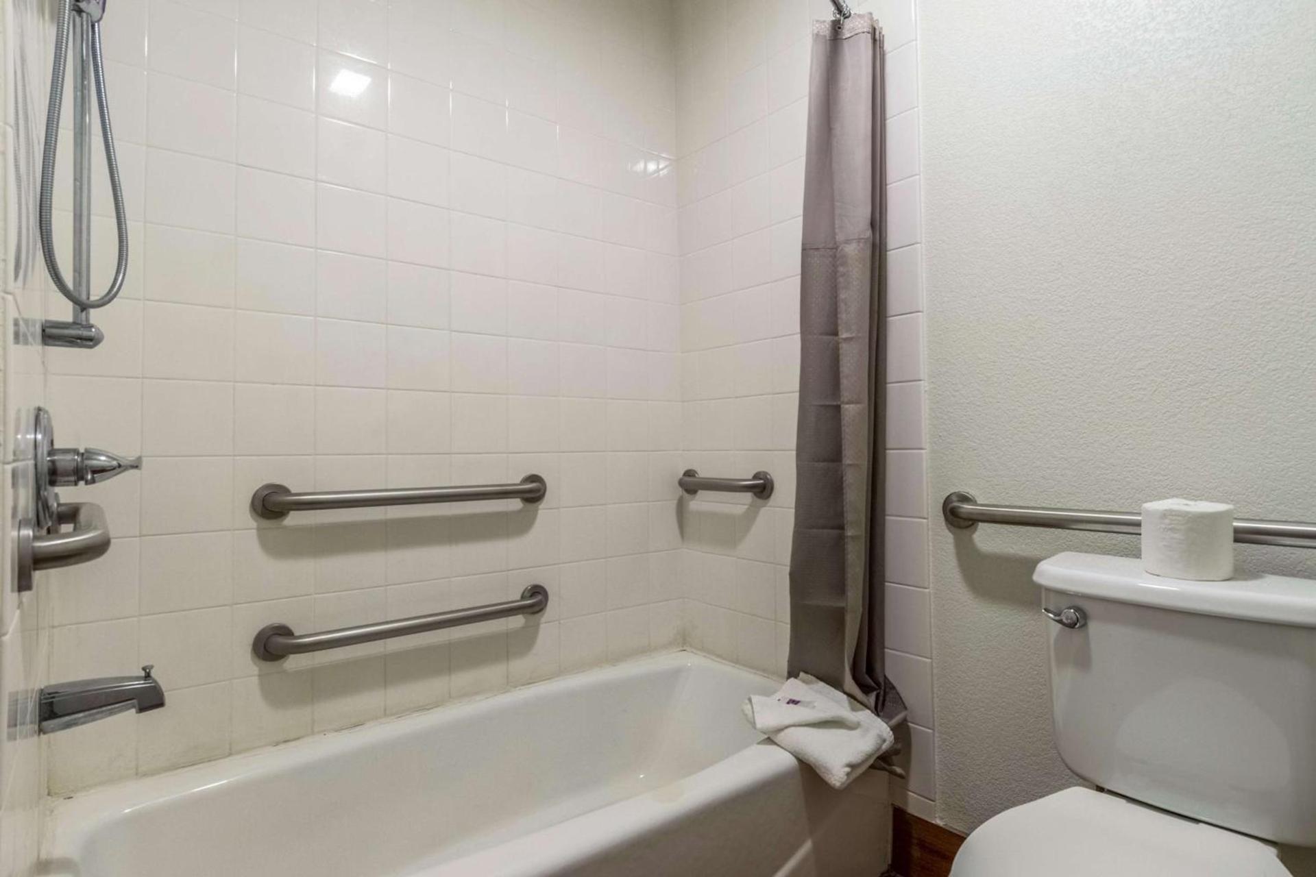 Motel 6-Redlands, CA photo 23