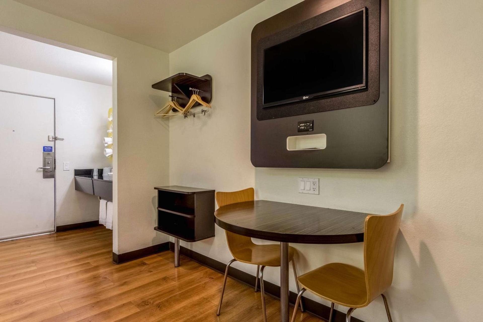 Motel 6-Redlands, CA photo 19