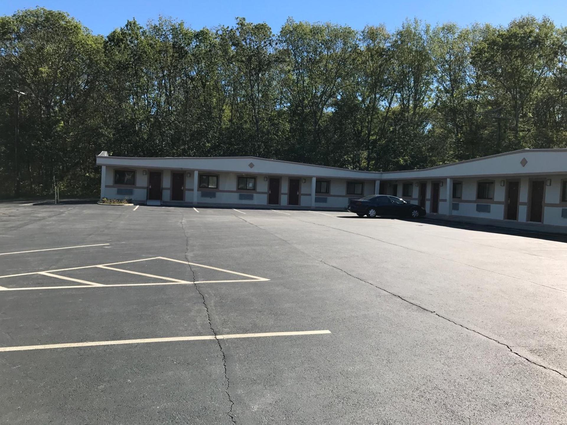 Skyview Motor Inn photo 2