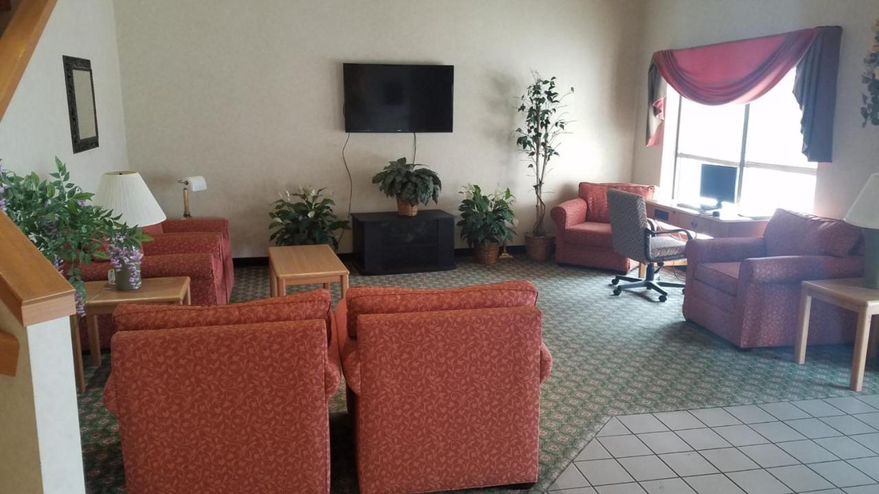 Syracuse Inn and Suites photo 19