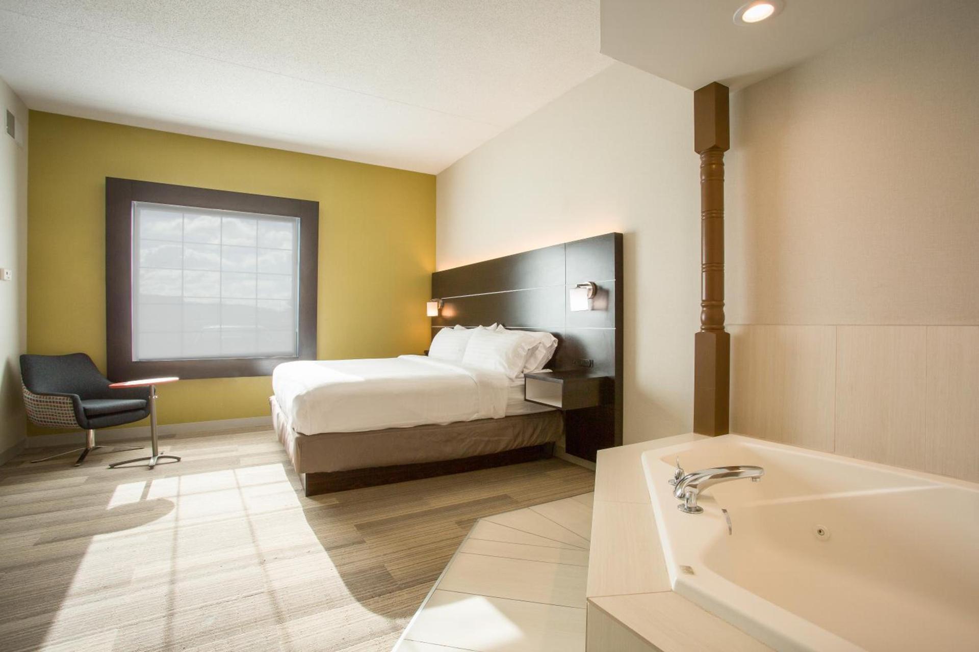 Holiday Inn Express Hotel & Suites Reading by IHG photo 3