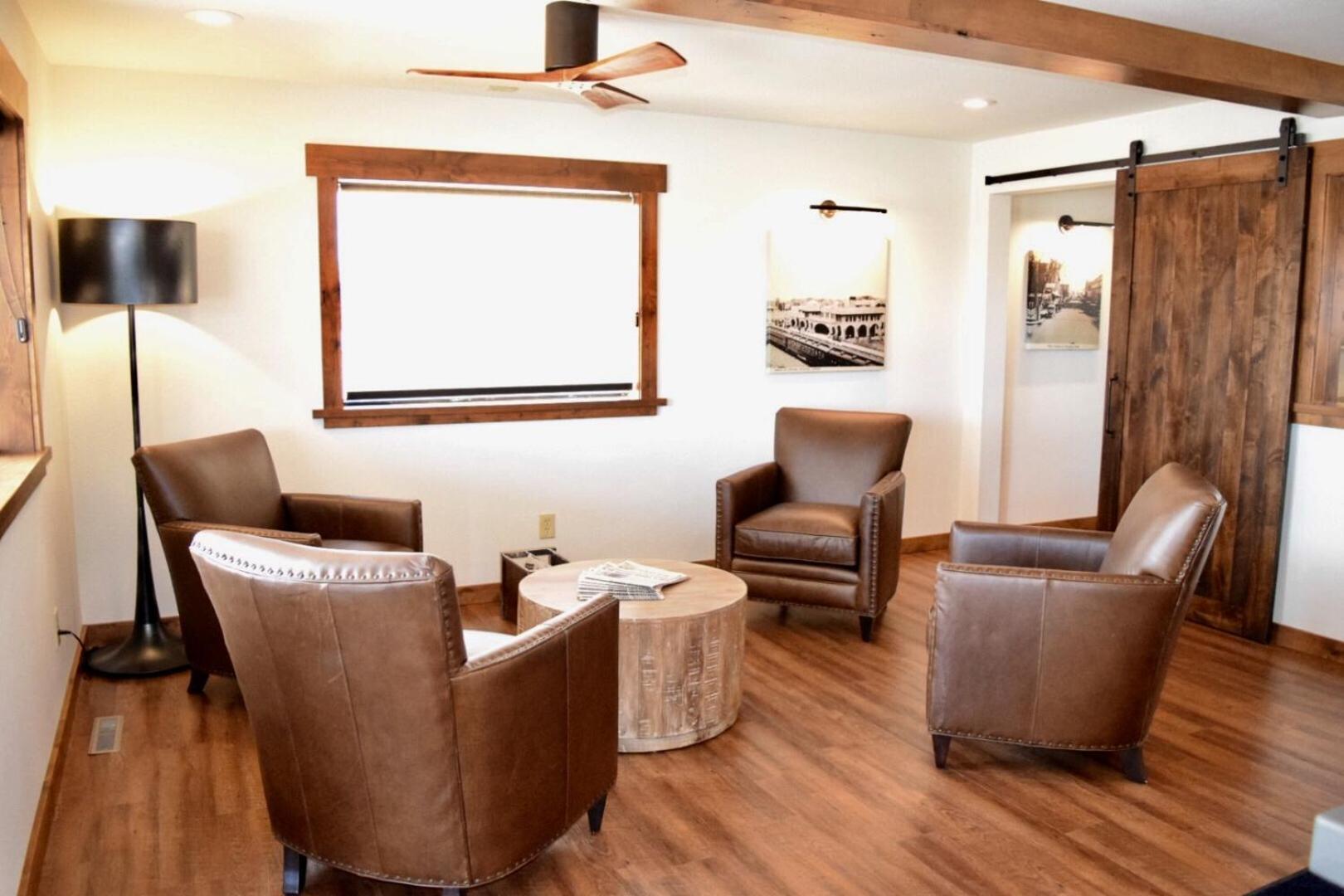Boarders Inn & Suites by Cobblestone Hotels - Syracuse photo 36