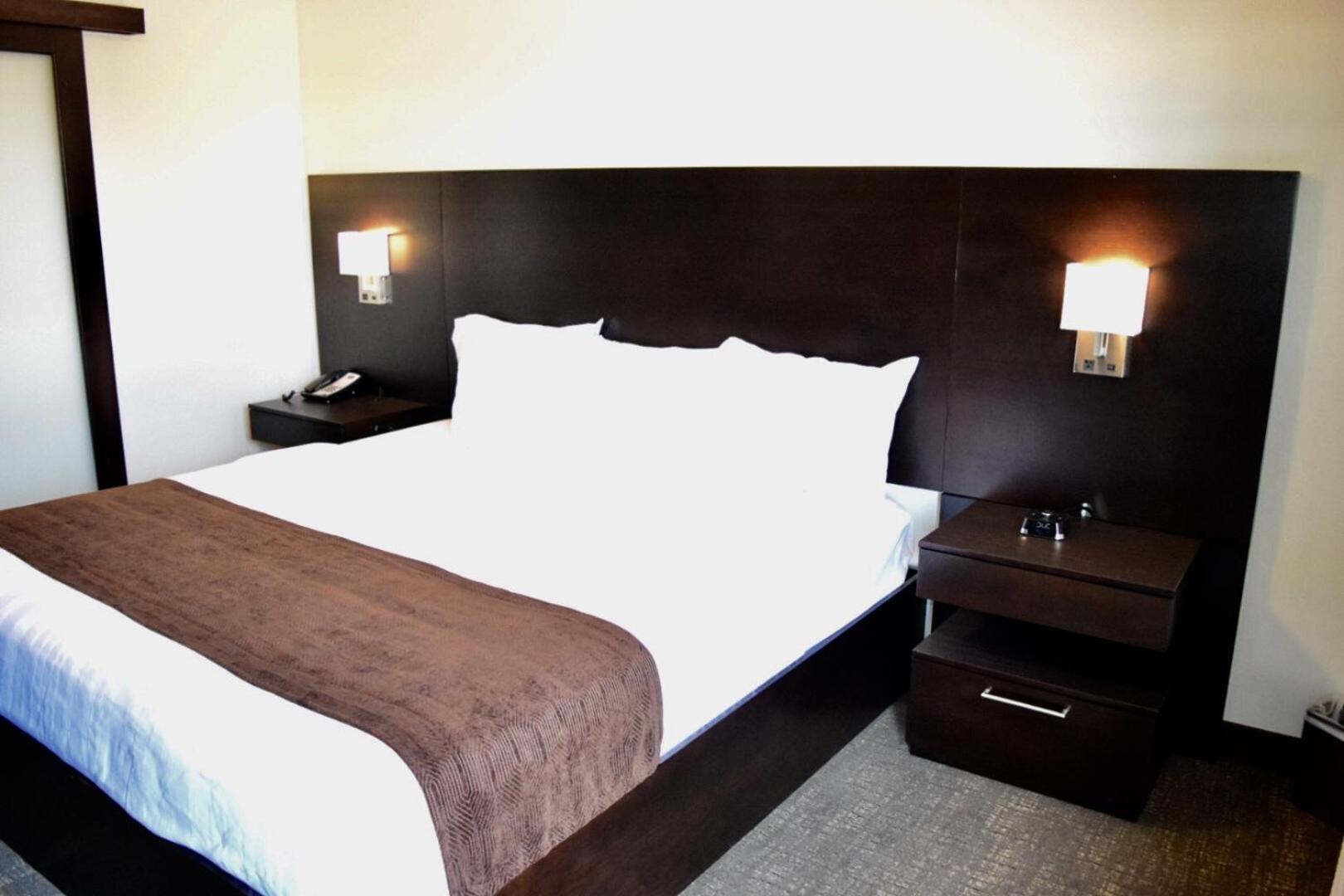 Boarders Inn & Suites by Cobblestone Hotels - Syracuse photo 25