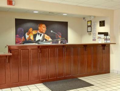 Super 8 by Wyndham Indianola photo 22